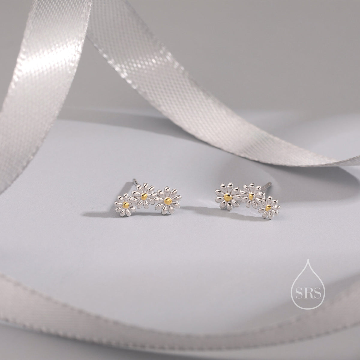 Daisy Chain Stud Earrings in Sterling Silver, Three Daisy Flower Earrings, Triple Flower Cluster Earrings