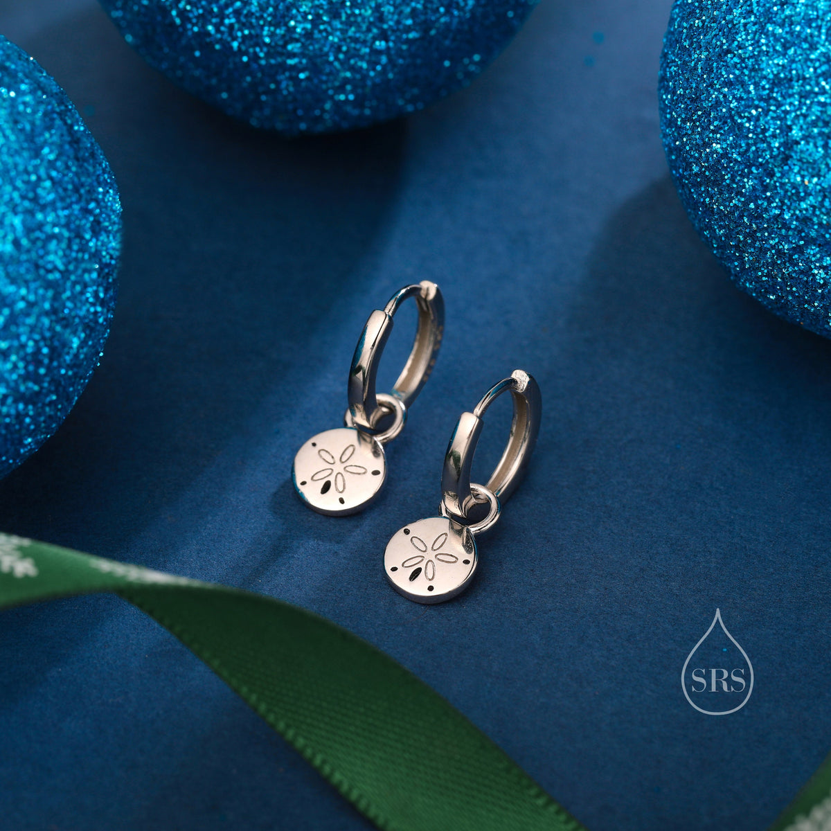 Sand Dollar Huggie Hoops Earrings in Sterling Silver, Silver or Gold, Ocean Earrings, Sea Shell Earrings, Sand Dollar Earrings