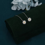 Daisy Chain Threader Earrings in Sterling Silver, Daisy Flower with Dangle Chain Earrings, Flower Chain Earrings