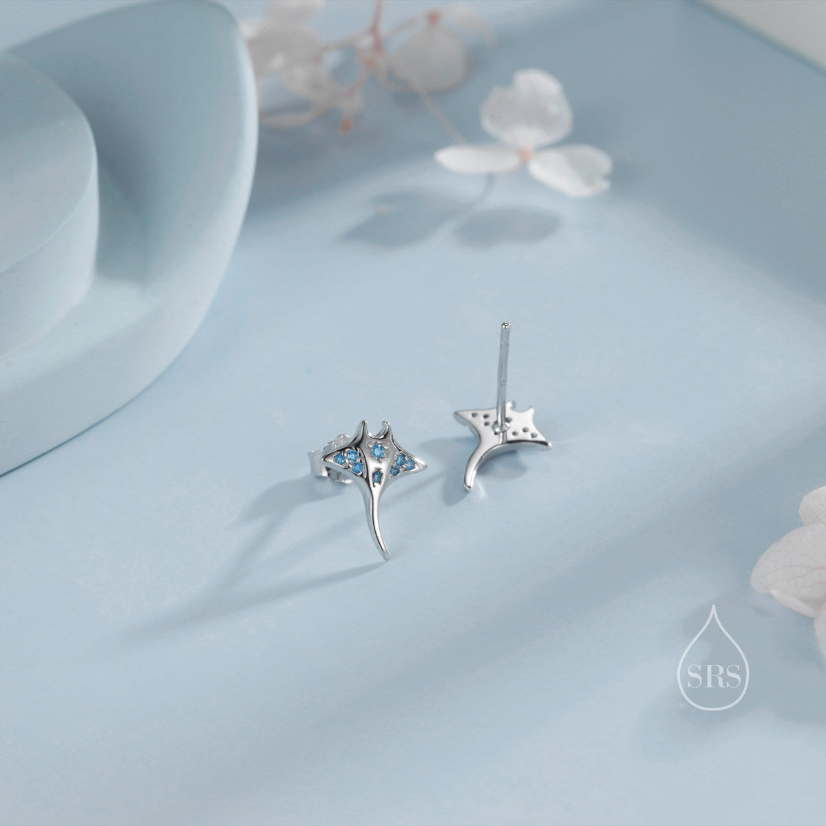 Manta Ray Fish Stud Earrings in Sterling Silver, Aquamarine Blue Manta Ray CZ Earrings in Sterling Silver, Stingray Fish Earring