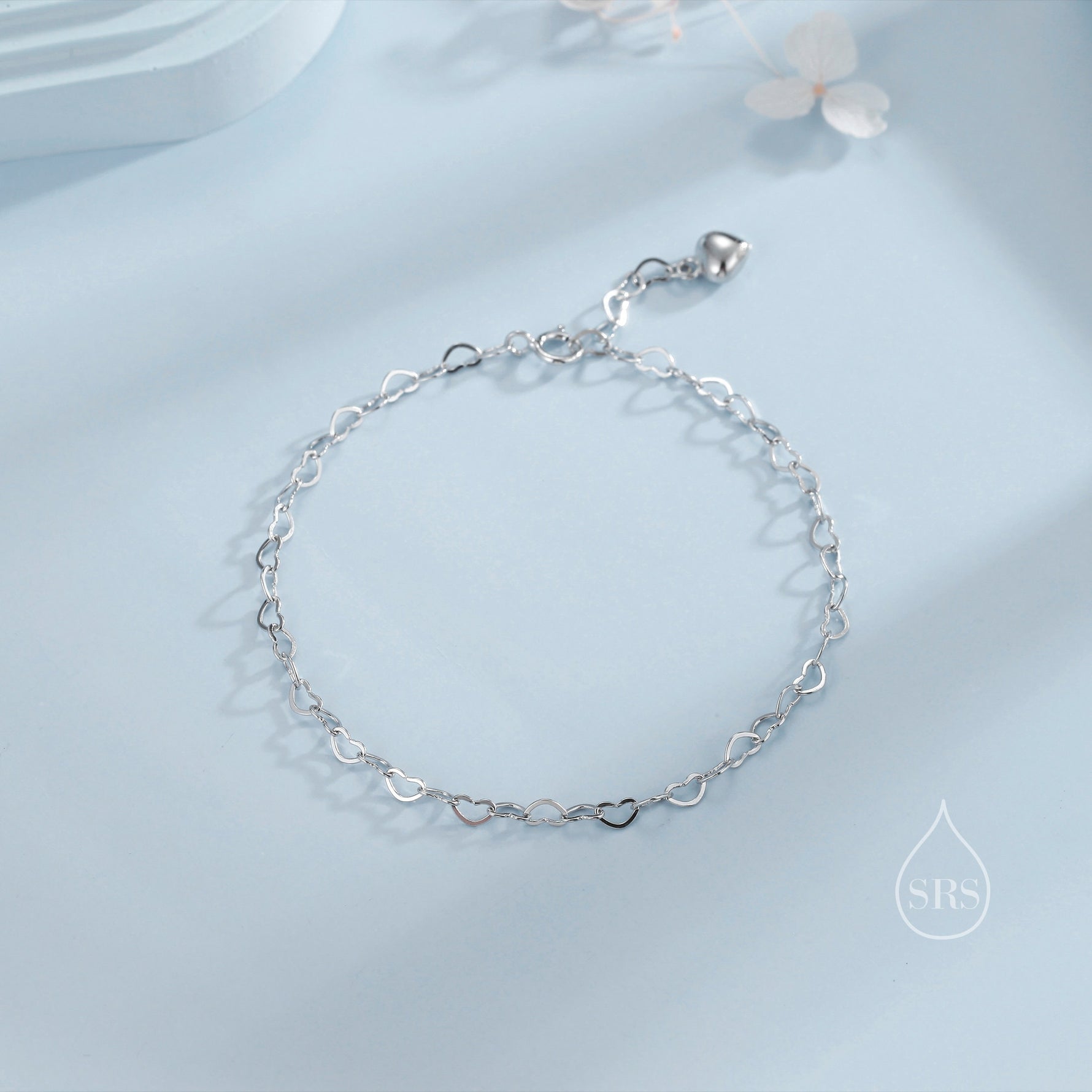 Heart Link Bracelet in Sterling Silver, Delicate Heart Infinity Bracelet, Silver or Gold, Heart Chain, Heart Charm Bracelet