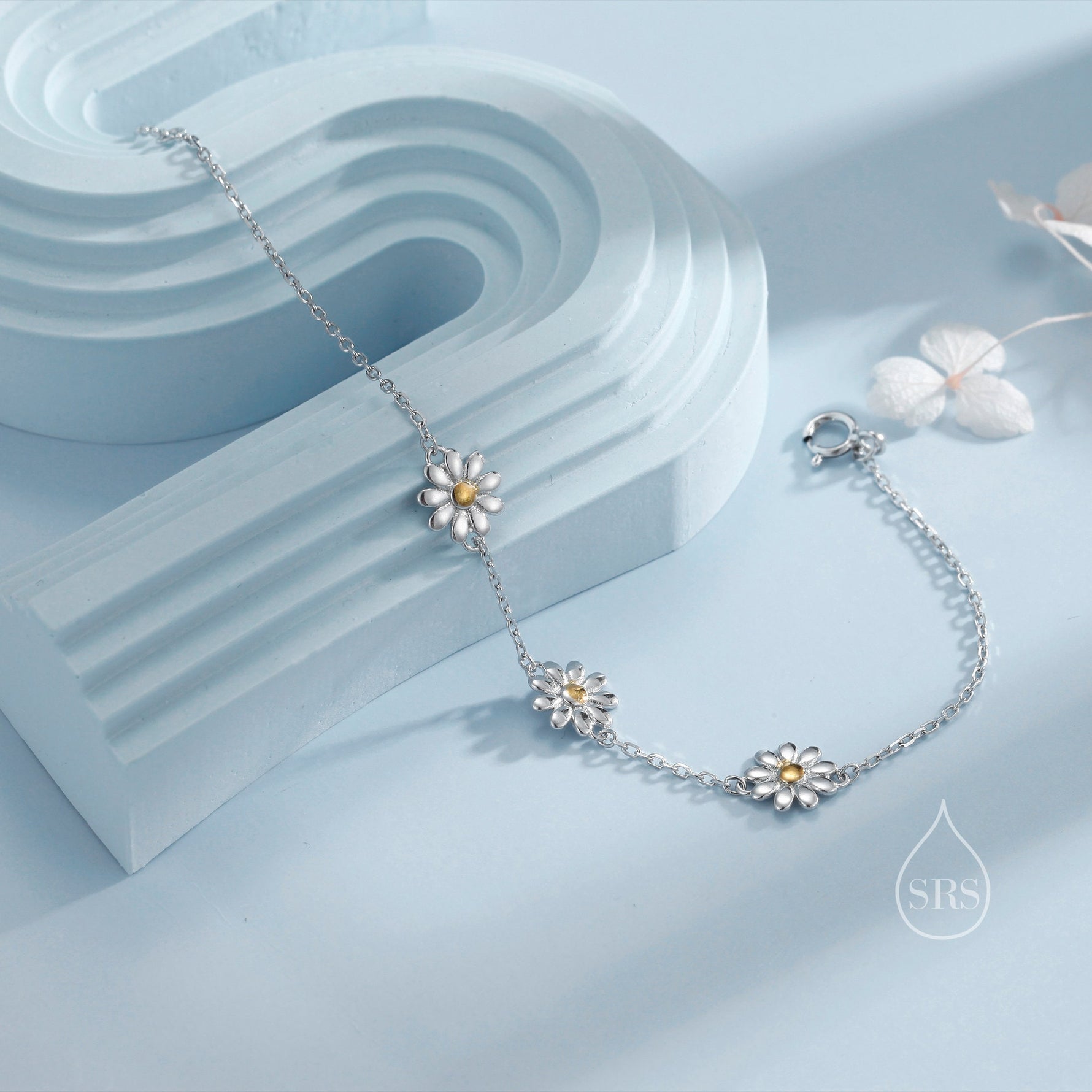 Daisy Flower Trio Bracelet in Sterling Silver, Daisy Bracelet, Daisy Flower Bracelet, Flower Bracelet