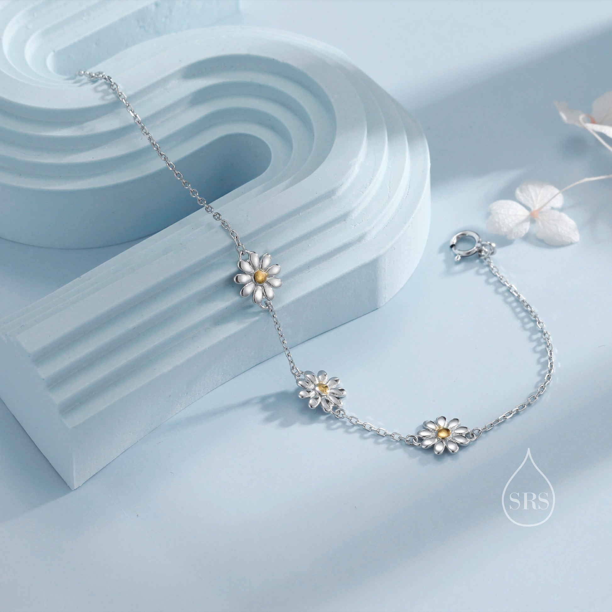 Daisy Flower Trio Bracelet in Sterling Silver, Daisy Bracelet, Daisy Flower Bracelet, Flower Bracelet