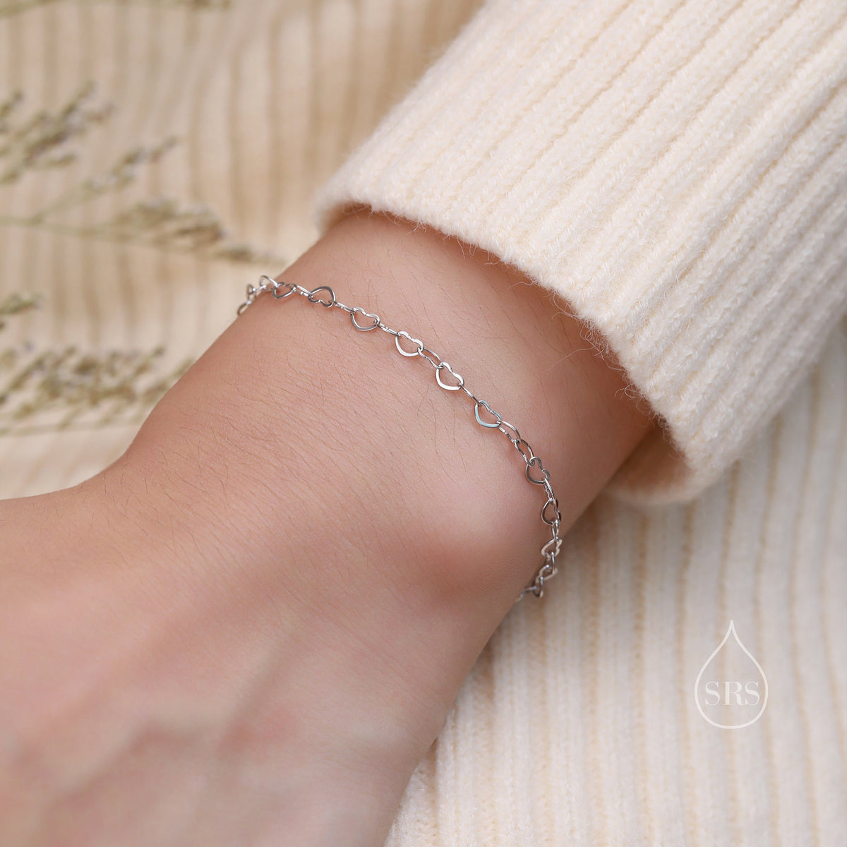 Heart Link Bracelet in Sterling Silver, Delicate Heart Infinity Bracelet, Silver or Gold, Heart Chain, Heart Charm Bracelet