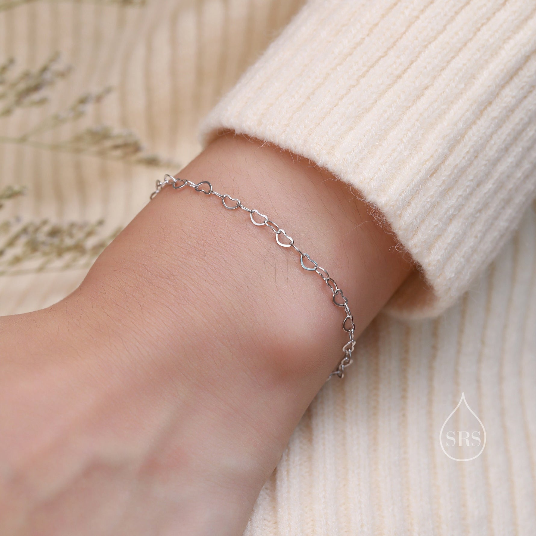 Heart Link Bracelet in Sterling Silver, Delicate Heart Infinity Bracelet, Silver or Gold, Heart Chain, Heart Charm Bracelet