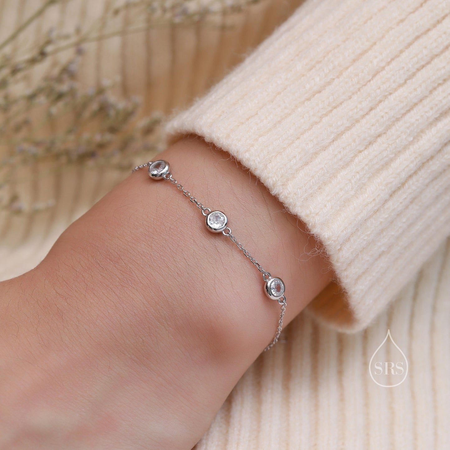 Extra Tiny CZ Motif Bracelet in Sterling Silver, Silver or Gold or Rose Gold, Single CZ Bracelet, Clear or Green, Tiny Delicate Bracelet