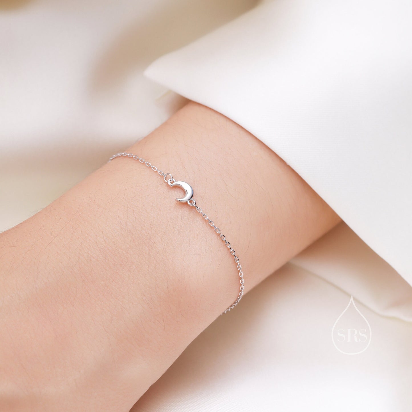 Extra Tiny Crescent Moon Bracelet in Sterling Silver, Single Silver Moon Bracelet, Moon Jewellery, Moon and Star