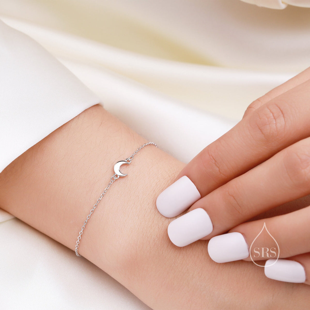 Extra Tiny Crescent Moon Bracelet in Sterling Silver, Single Silver Moon Bracelet, Moon Jewellery, Moon and Star