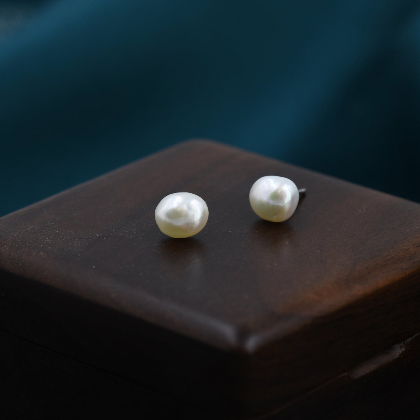 Keshi Pearls Drop Stud Earrings in Sterling Silver, Baroque Pearl, Genuine Freshwater Pearls Earrings, Simple and Minimalist, Contemporary