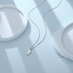 Delicate Oak Leaf Pendant Necklace in Sterling Silver, Tiny Oak leaf Necklace, Nature Inspired Acorn Necklace