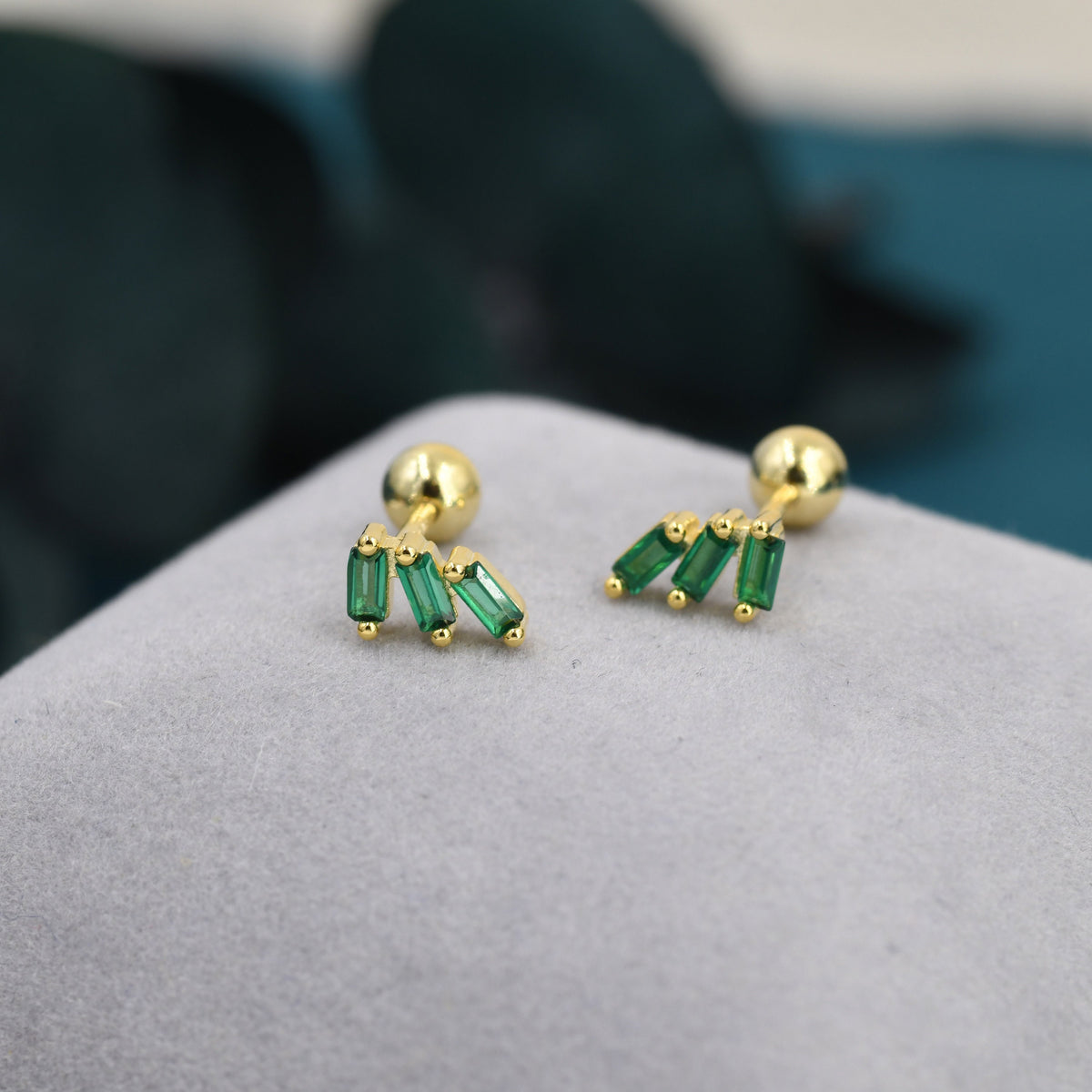 Emerald Green Baguette Trio CZ Screw back Earrings in Sterling Silver, Silver or Gold, Baguette Cluster Screwback Earrings