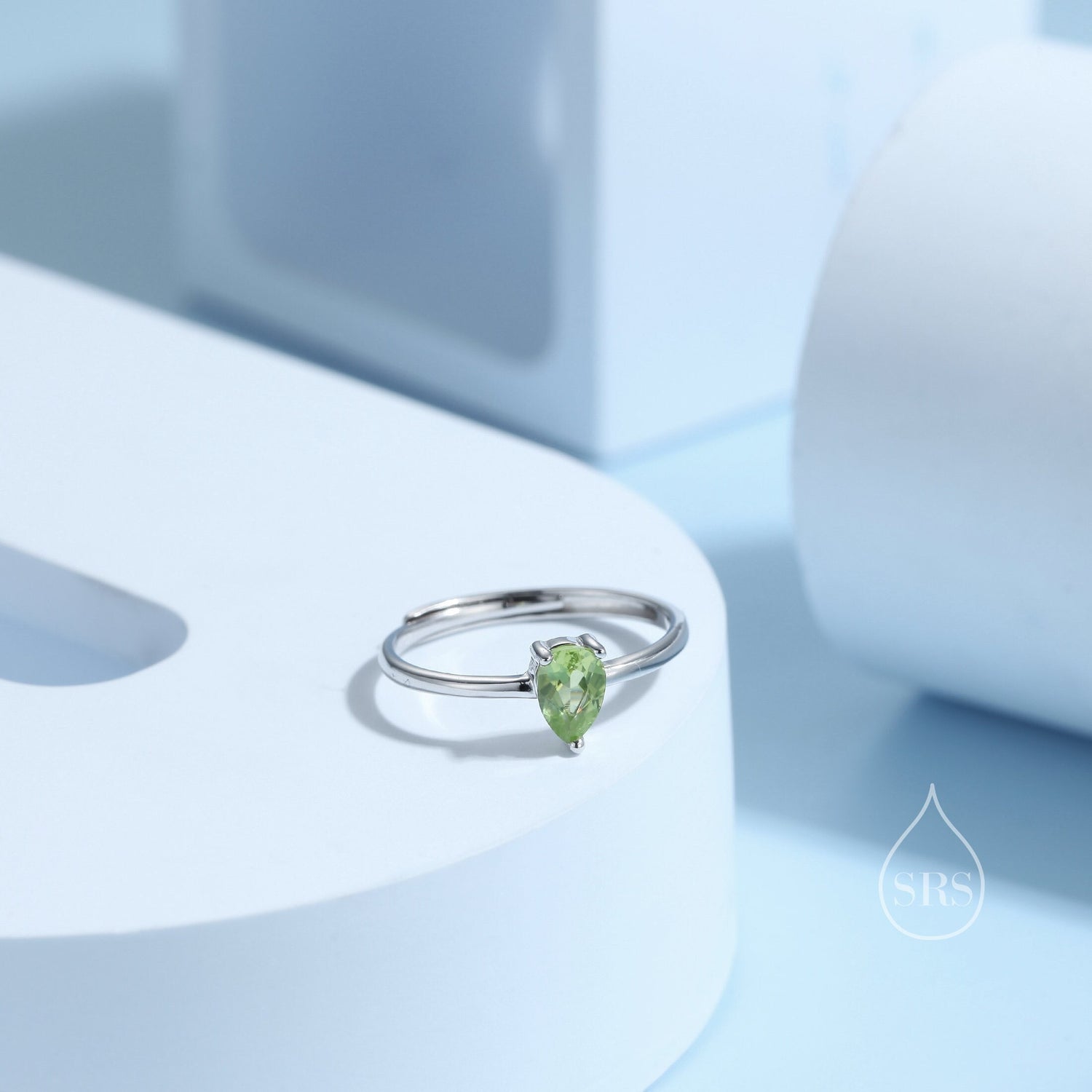 Green Peridot Prong Set Pear Cut Droplet Gemstone Ring - August Birthstone