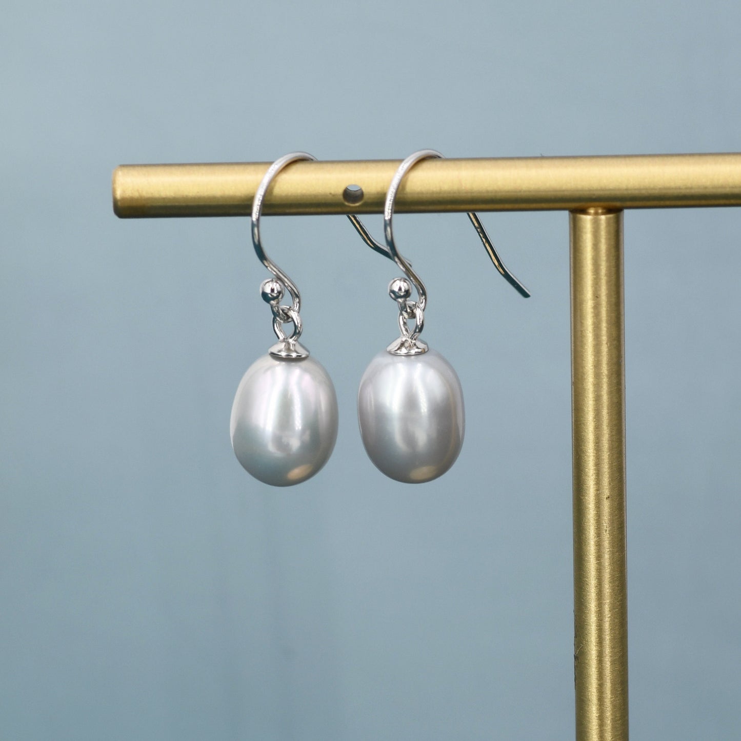 Sterling Silver Grey Pearl Earrings, Natural Freshwater Pearl Drop Hook Earrings in Sterling Silver, Oval Pearl Earrings