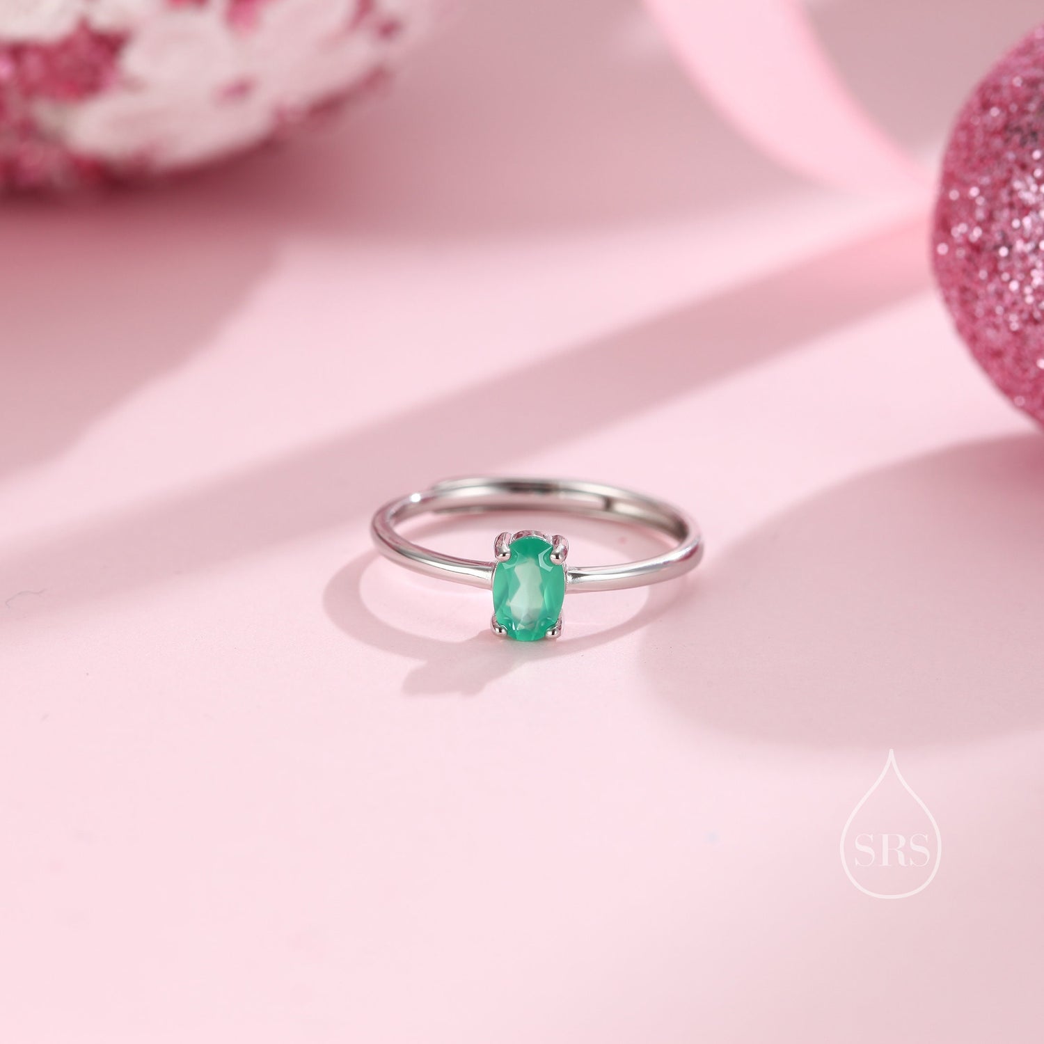 Green Onyx Oval Prong Set Gemstone Ring