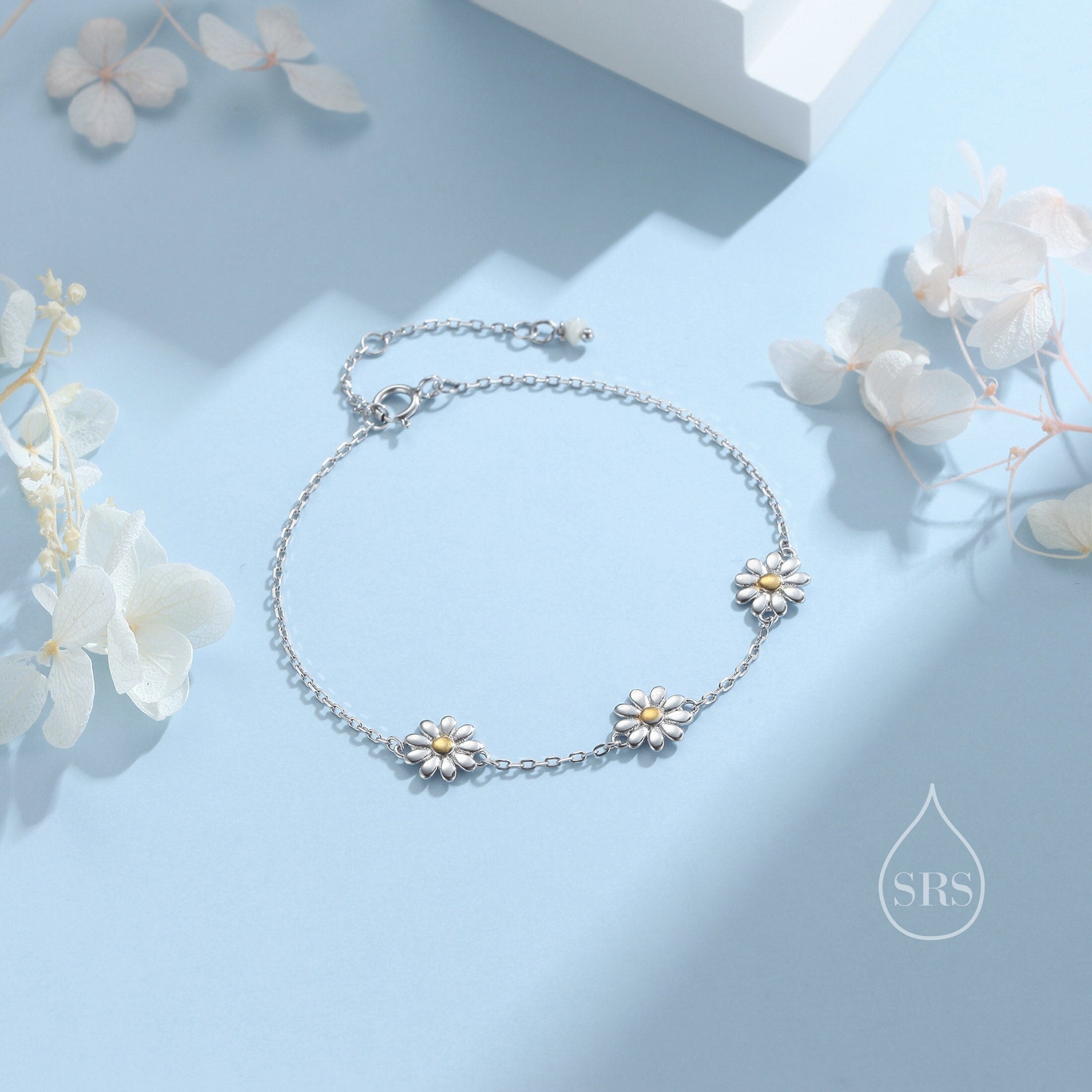 Silver Rain Minimal Daisy Flower Trio Charm Bracelet – Silver Rain Silver