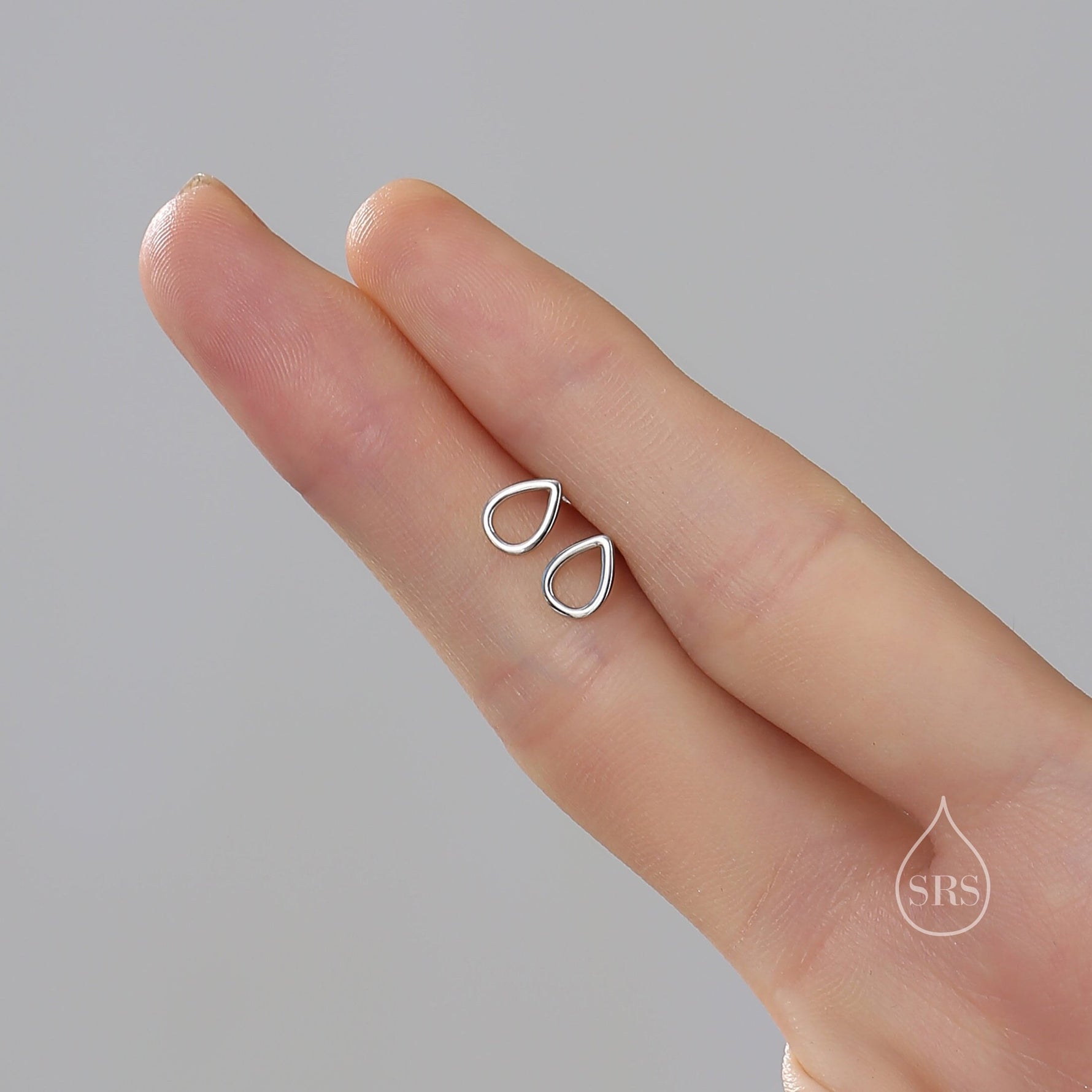Sterling Silver Minimalist Open Droplet Stud Earrings in Sterling Silver - Minimalist Geometric Design C59