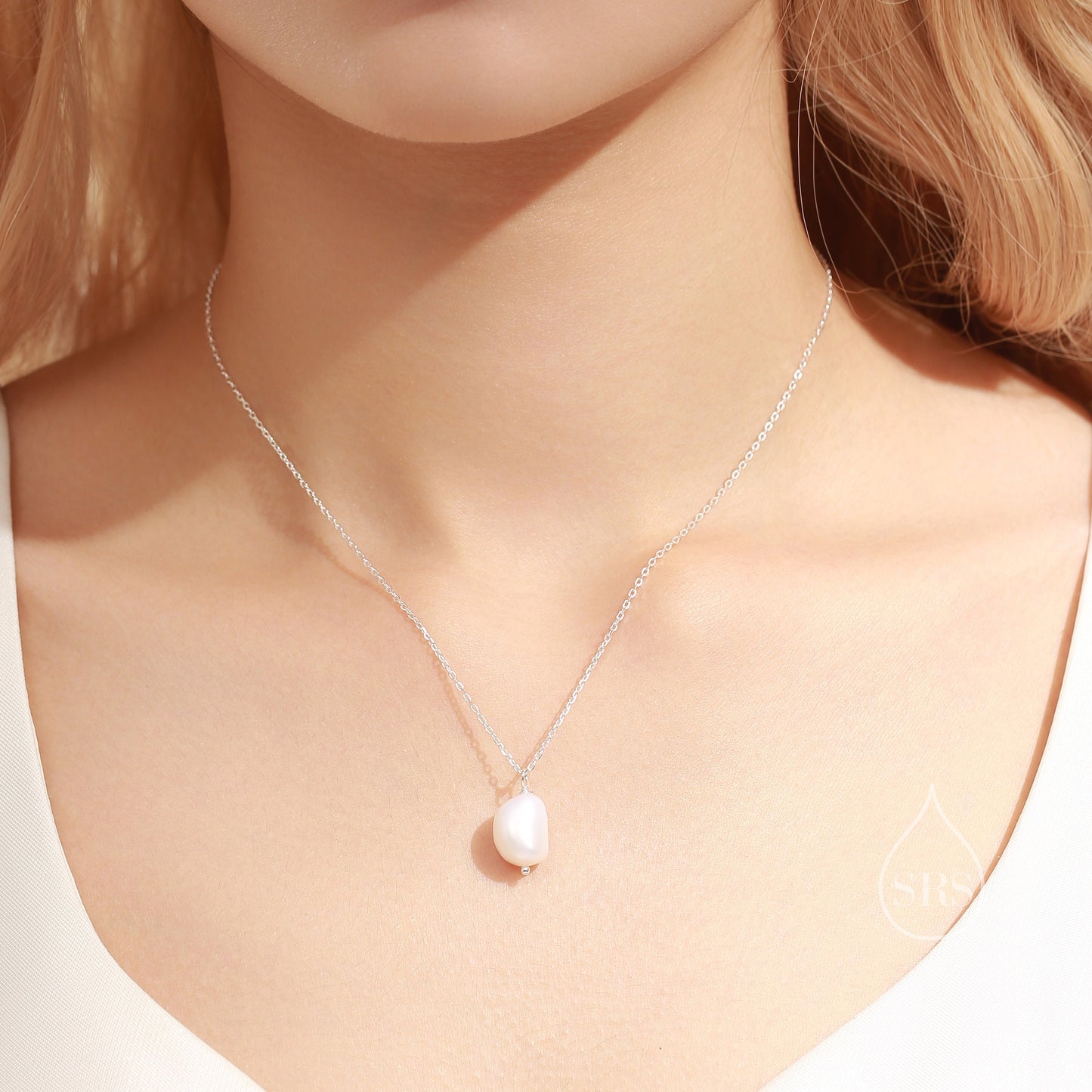 Delicate Genuine Baroque Pearl Pendant Necklace in Sterling Silver, Silver or Gold, Minimalist Pearl, One-of-a-kind Semi-precious