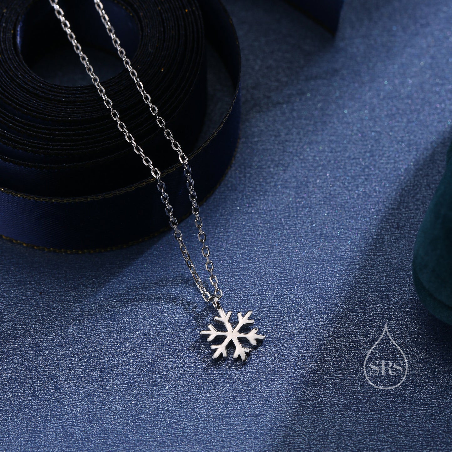 Tiny Snowflake Pendant Necklace in Sterling Silver, Cute Snowflake Necklace, Silver Snow Necklace