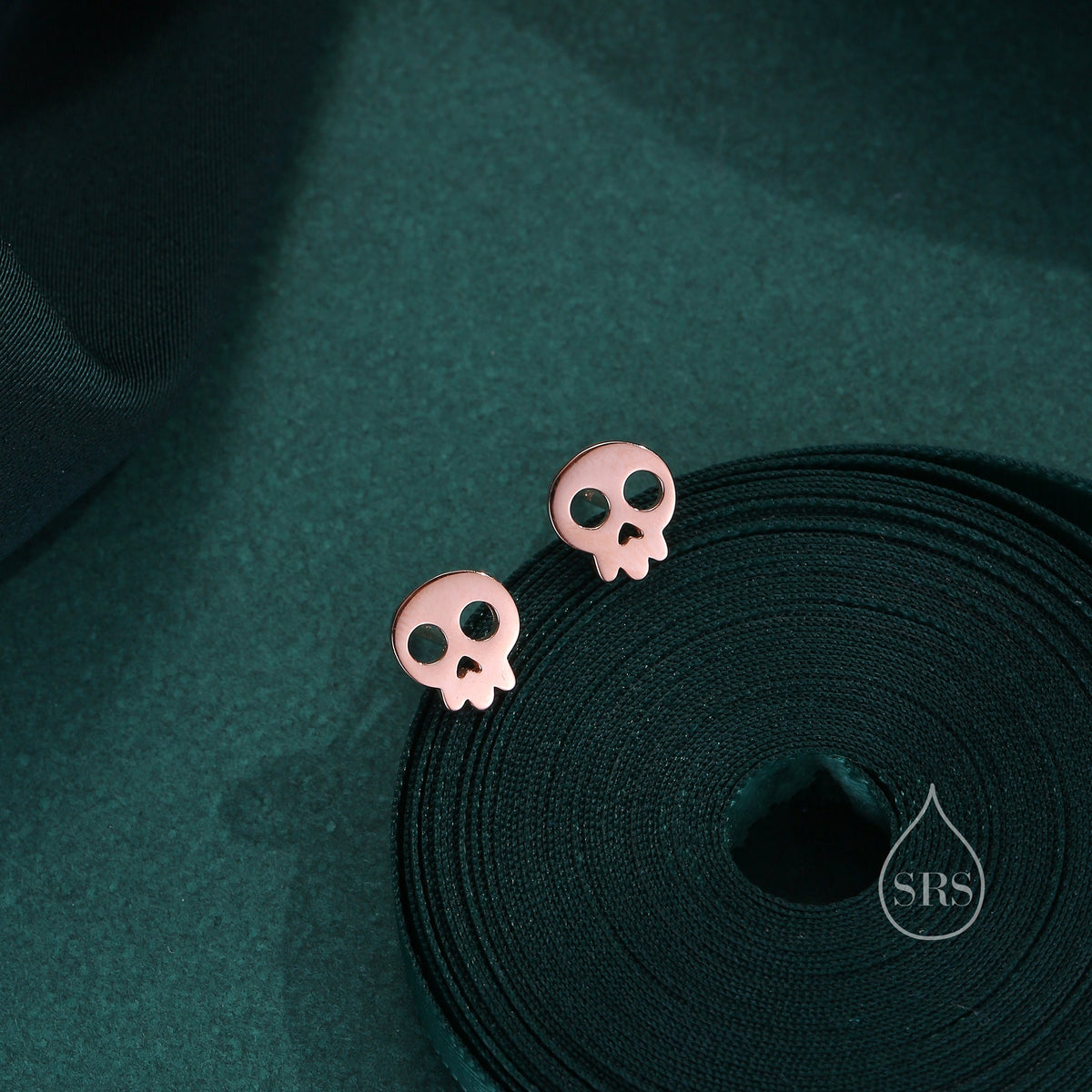 Cute Skull Stud Earrings in Sterling Silver, Silver or Gold or Rose Gold, Dainty Skeleton Skull Earrings, Silver Skull Earrings