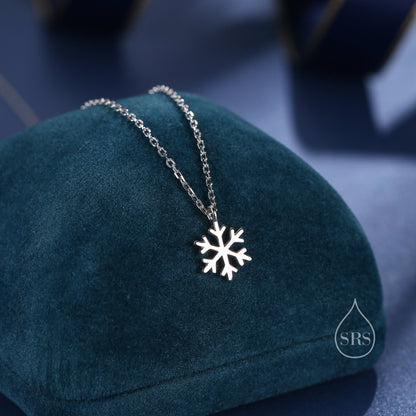 Tiny Snowflake Pendant Necklace in Sterling Silver, Cute Snowflake Necklace, Silver Snow Necklace