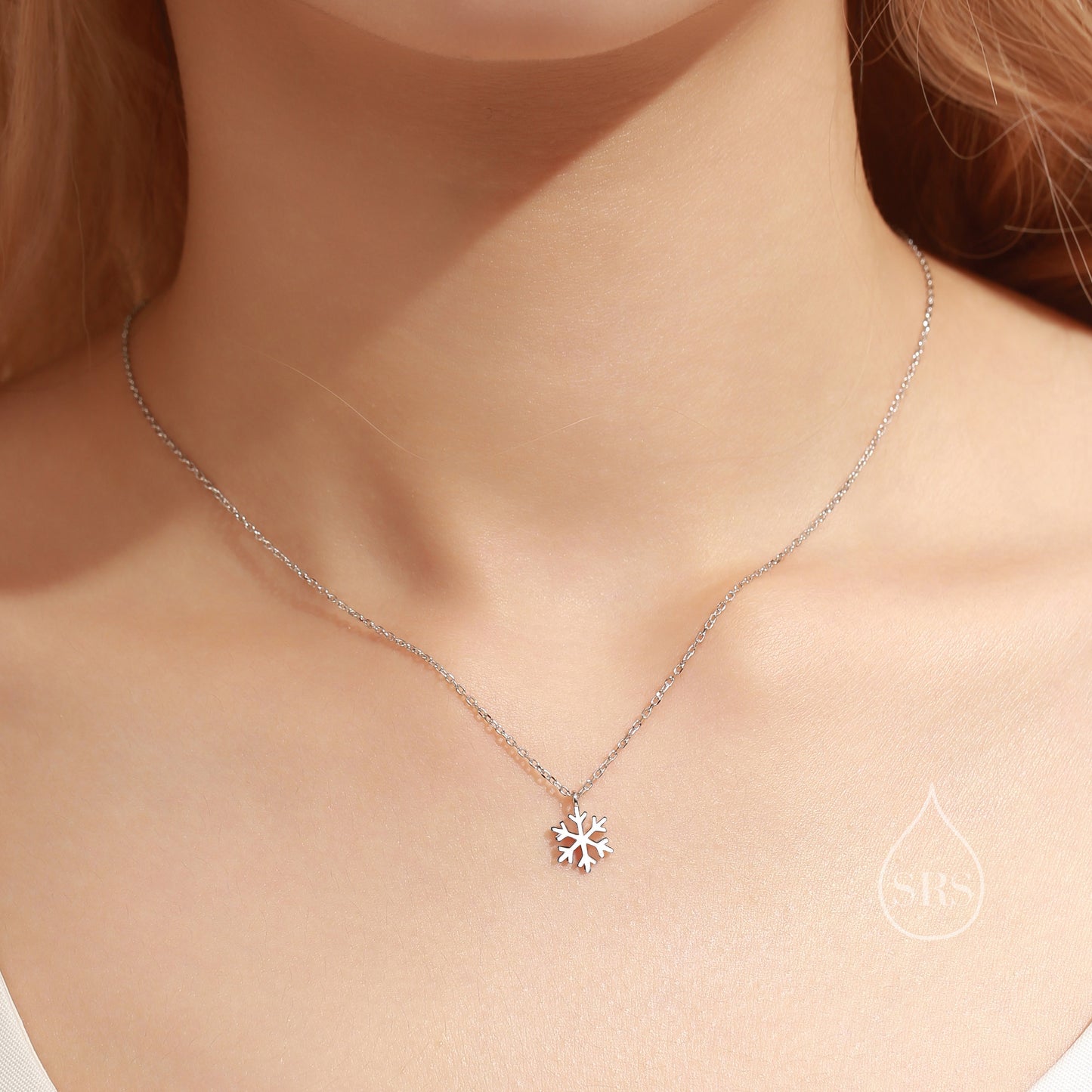 Tiny Snowflake Pendant Necklace in Sterling Silver, Cute Snowflake Necklace, Silver Snow Necklace