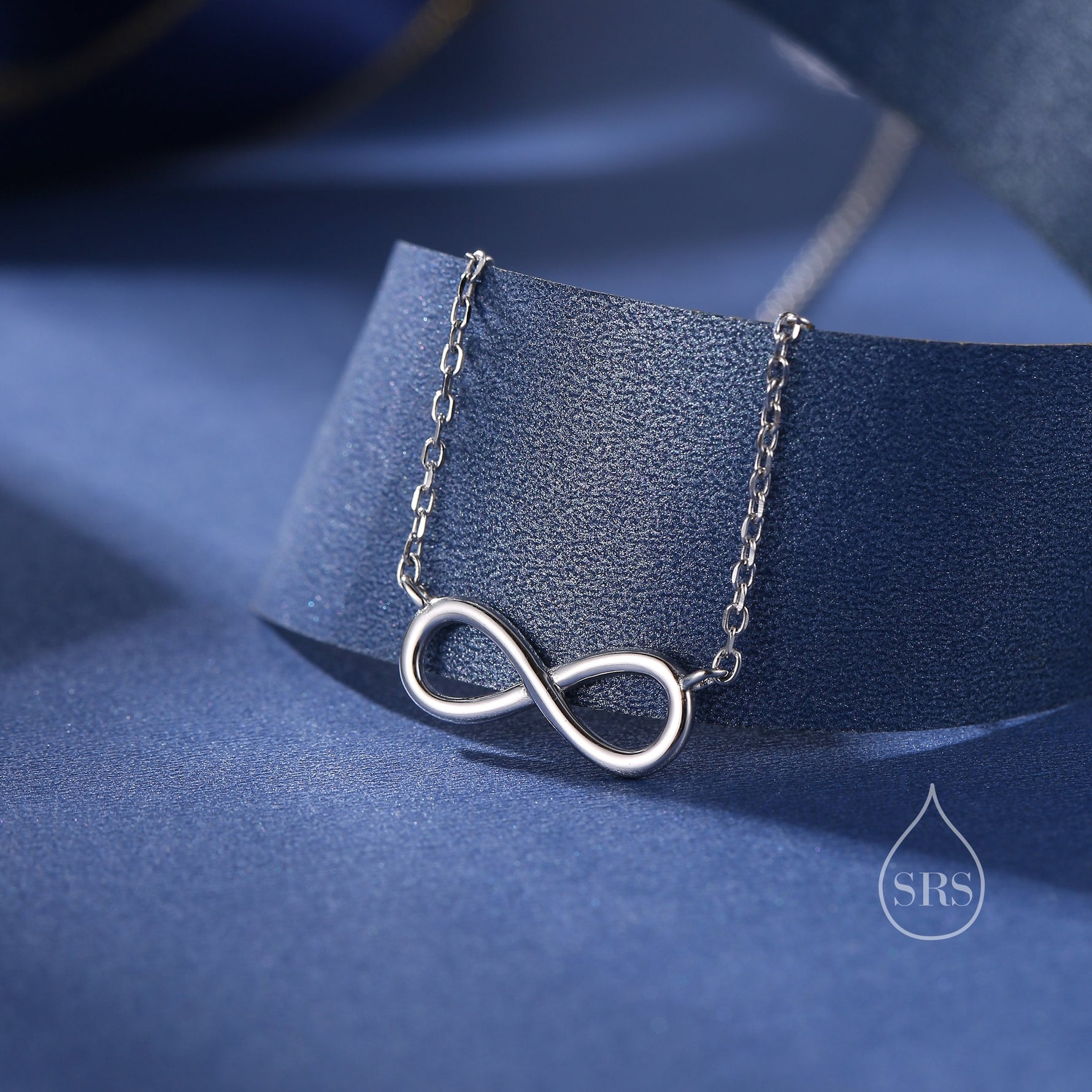 Tiny Infinity Symbol Pendant Necklace in Sterling Silver, Cute Infinity Necklace, Silver Infinity Necklace