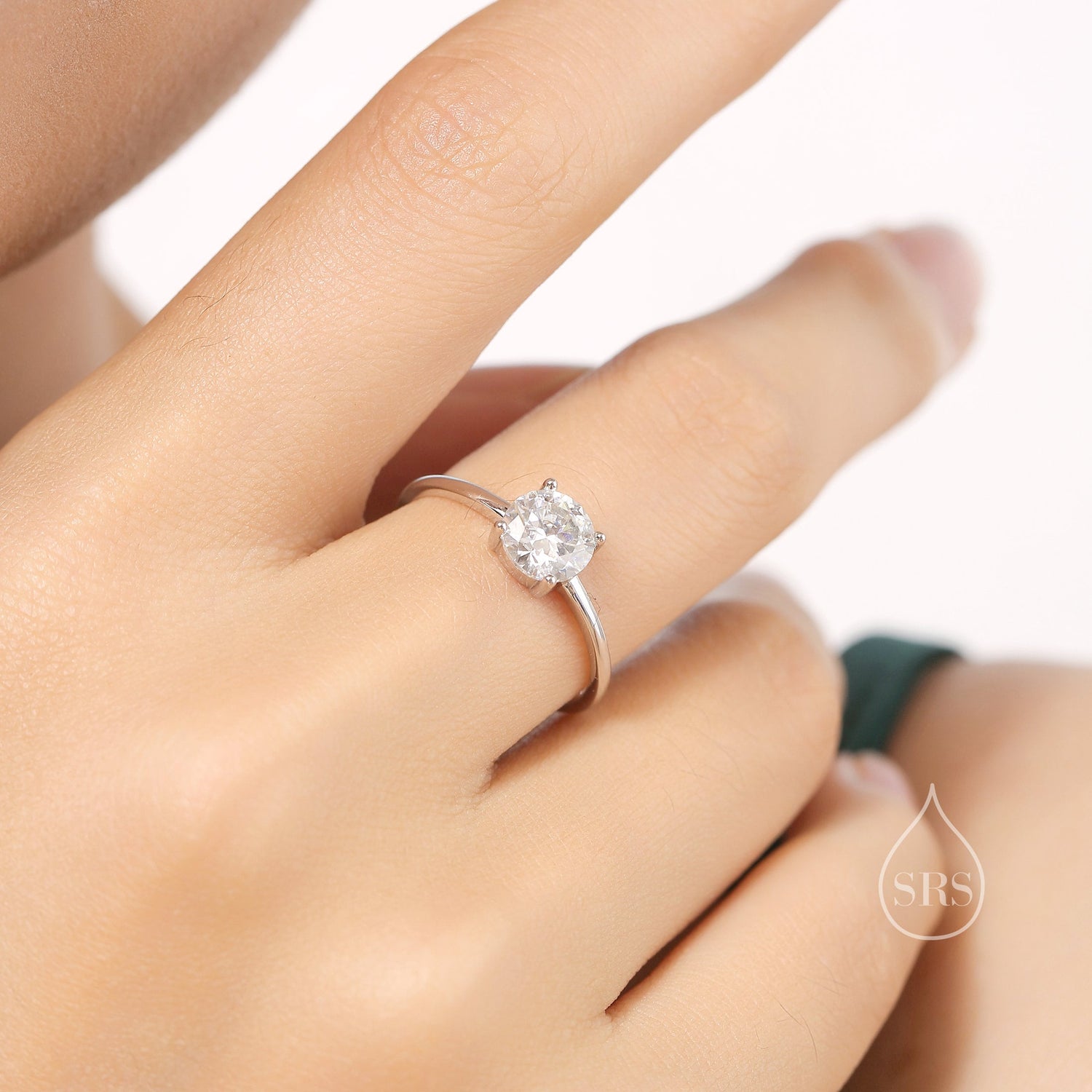 1 Carat Moissanite Classic Engagement Ring