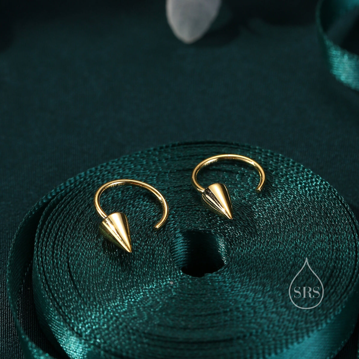 Small Spike Open Huggie Hoop Earrings in Sterling Silver, Silver, Gold or Rose Gold, Dainty Pyramid Spike Open Threader, Threader Hoop