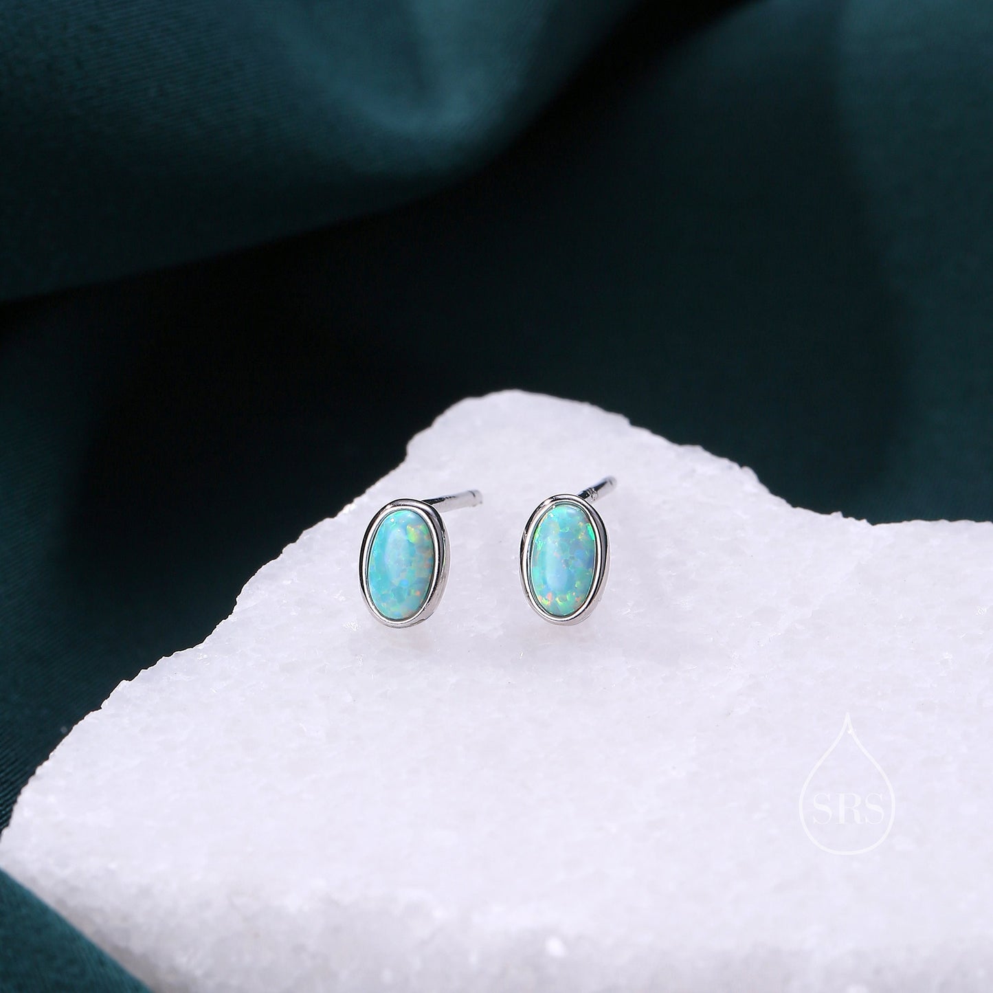 Sterling Silver Oval Opal Stud Earrings, Silver or Gold, White Opal or Green Opal， Opal Earrings, Minimalist Opal Earrings