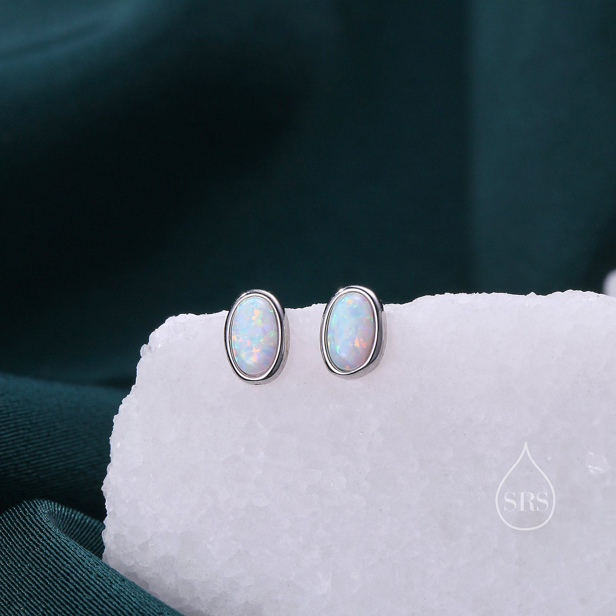 Sterling Silver Oval Opal Stud Earrings, Silver or Gold, White Opal or Green Opal， Opal Earrings, Minimalist Opal Earrings