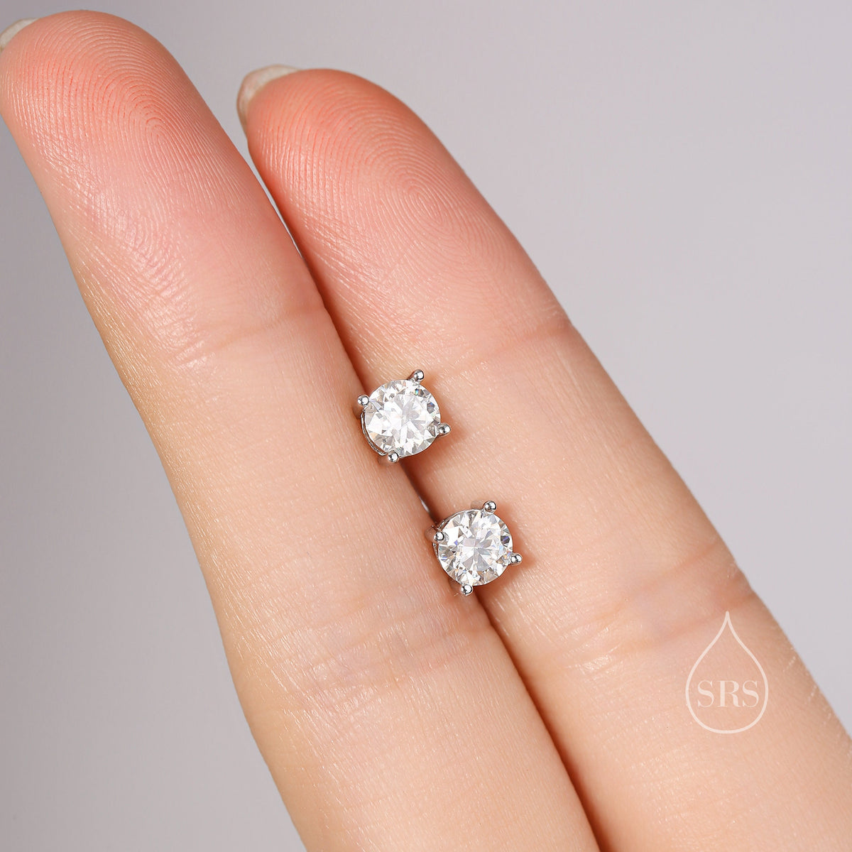 Sterling Silver Brilliant Cut Moissanite 16G Flat Back Labret Earrings