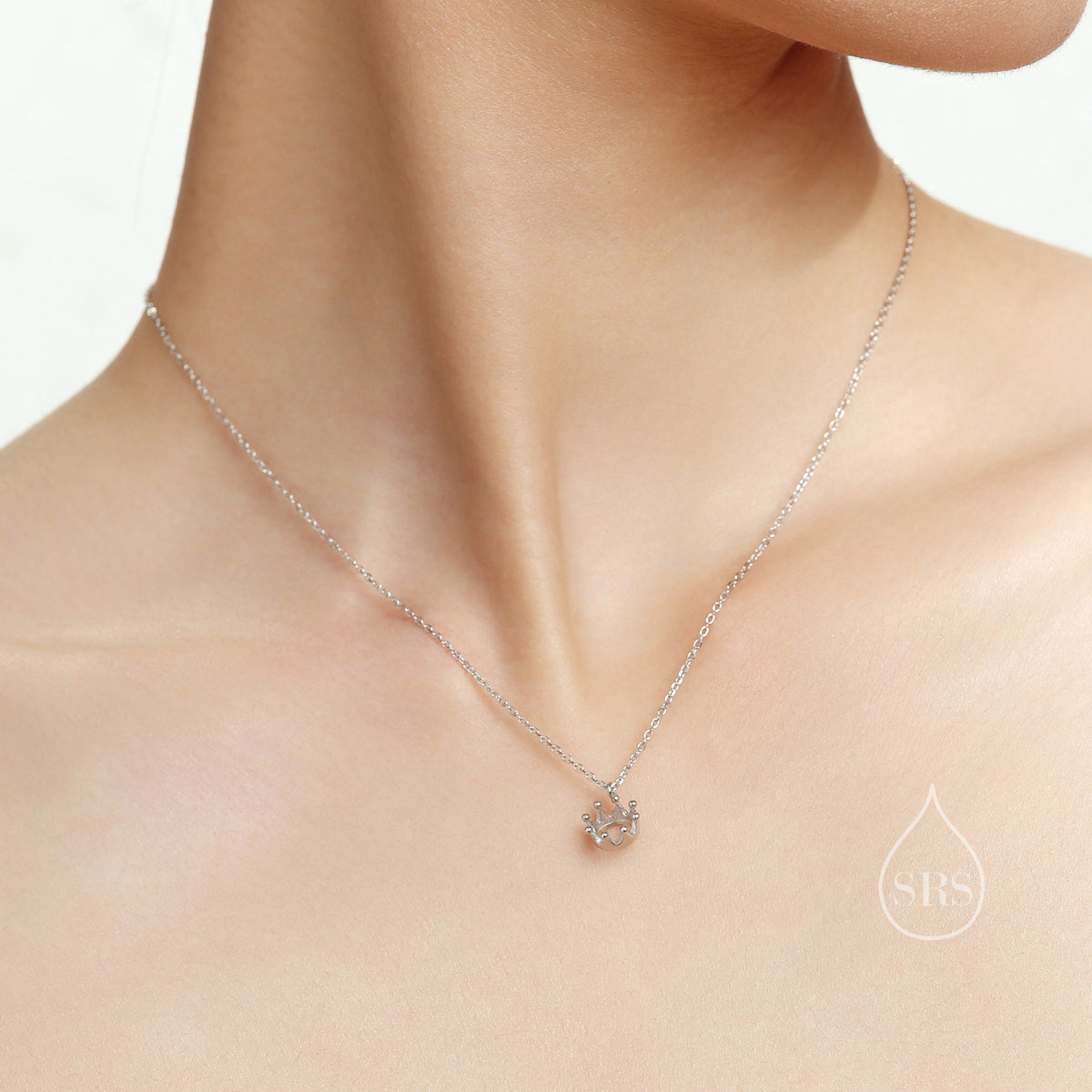 Tiny Crown Pendant Necklace in Sterling Silver, Silver or Gold, Little Crown Necklace