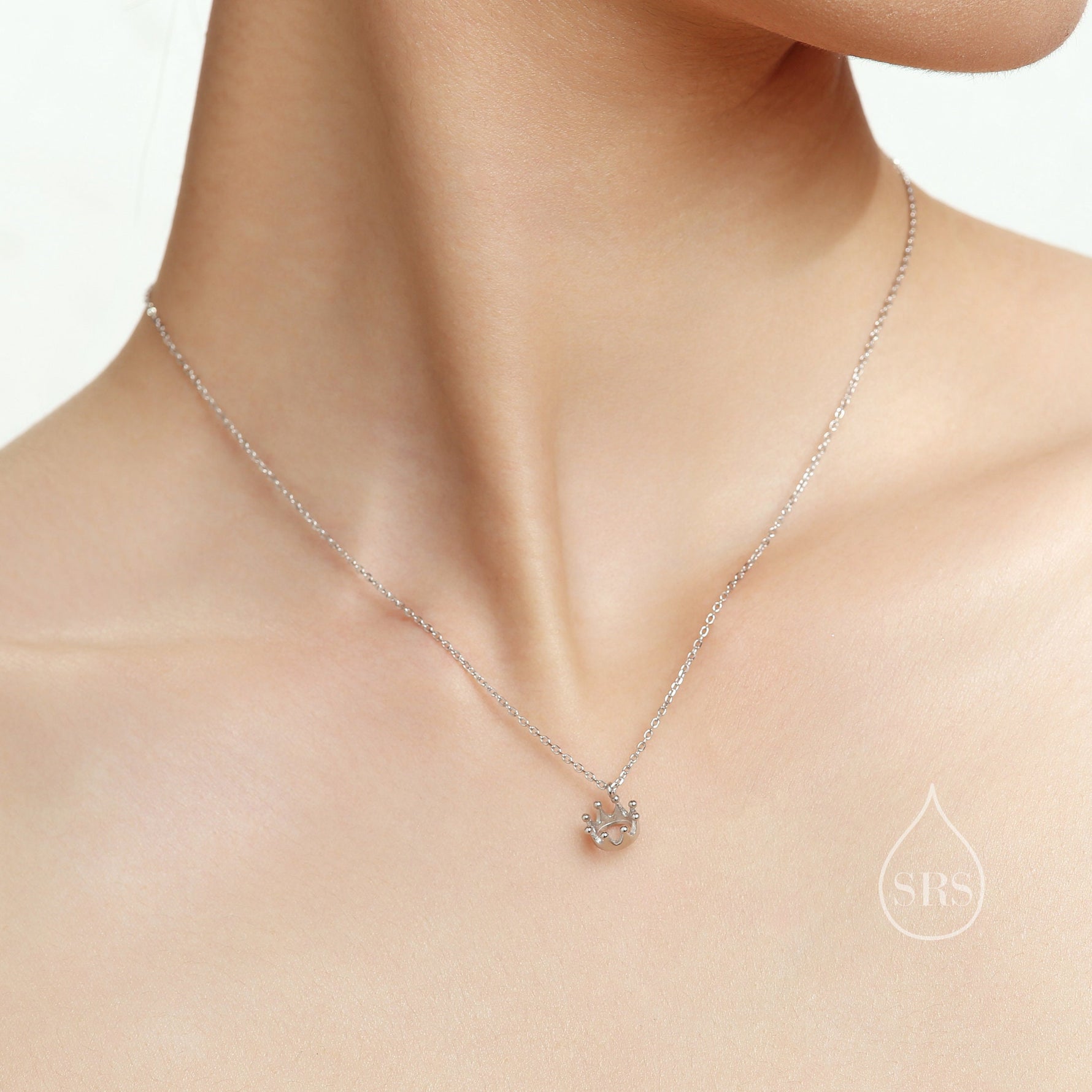 Tiny Crown Pendant Necklace in Sterling Silver, Silver or Gold, Little Crown Necklace