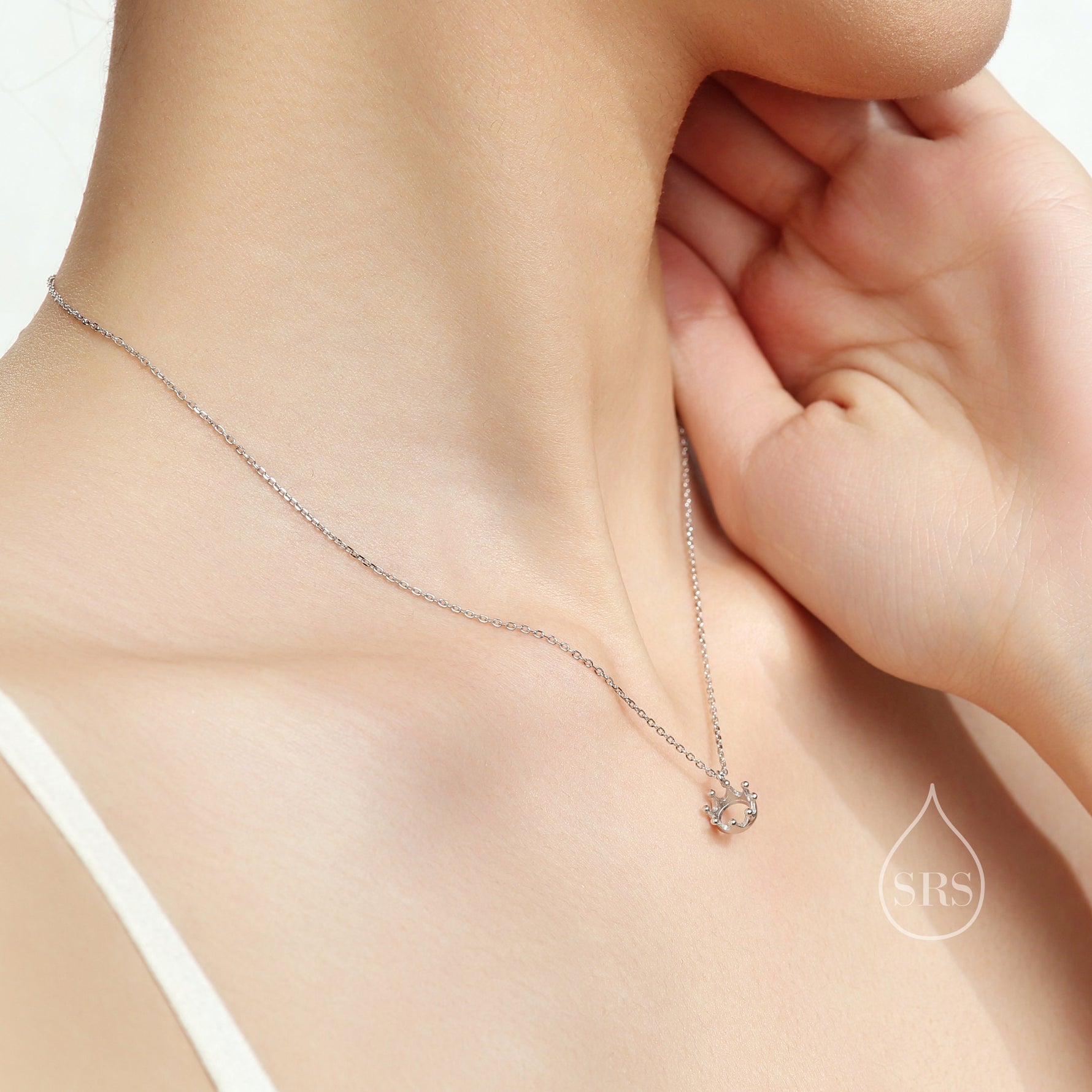 Tiny Crown Pendant Necklace in Sterling Silver, Silver or Gold, Little Crown Necklace