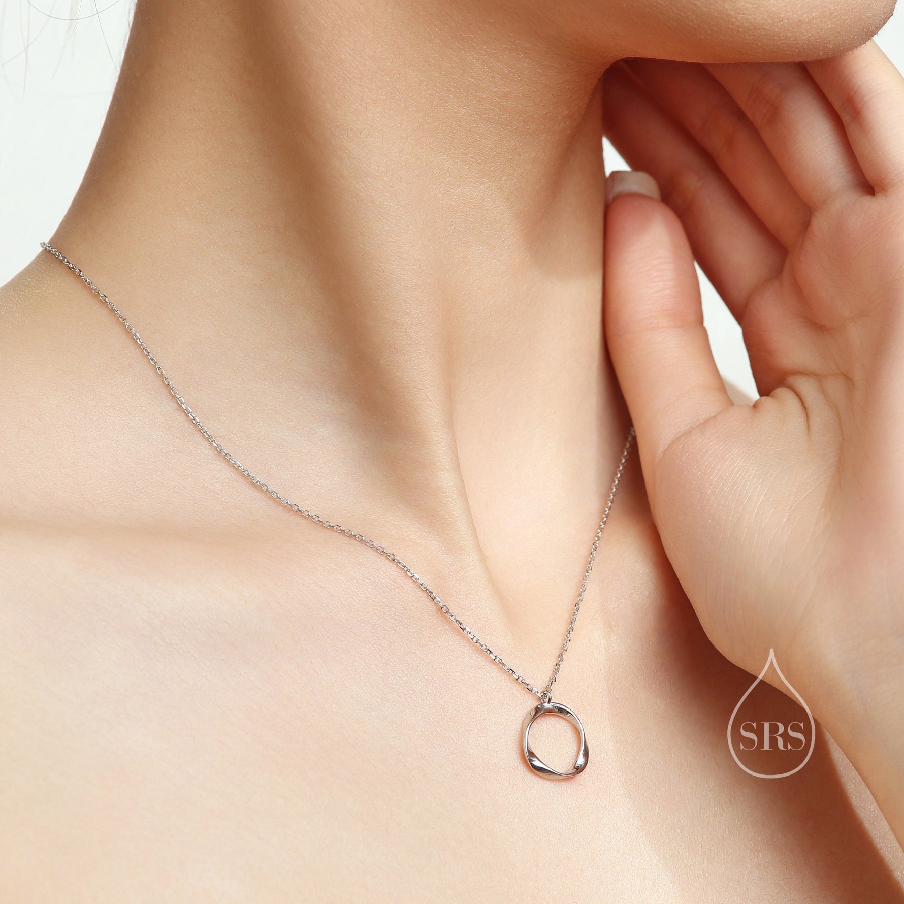 Mobius Circle Pendant Necklace in Sterling Silver, Silver or Gold, Delicate Mobius Strip Geometric Necklace