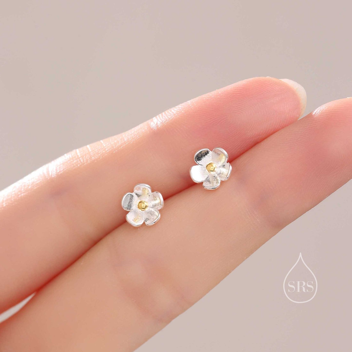 Sterling Silver Forget-me-not Flower Stud Earrings, Polished Finish, Nature Inspired Blossom Earrings, Cute and Quirky