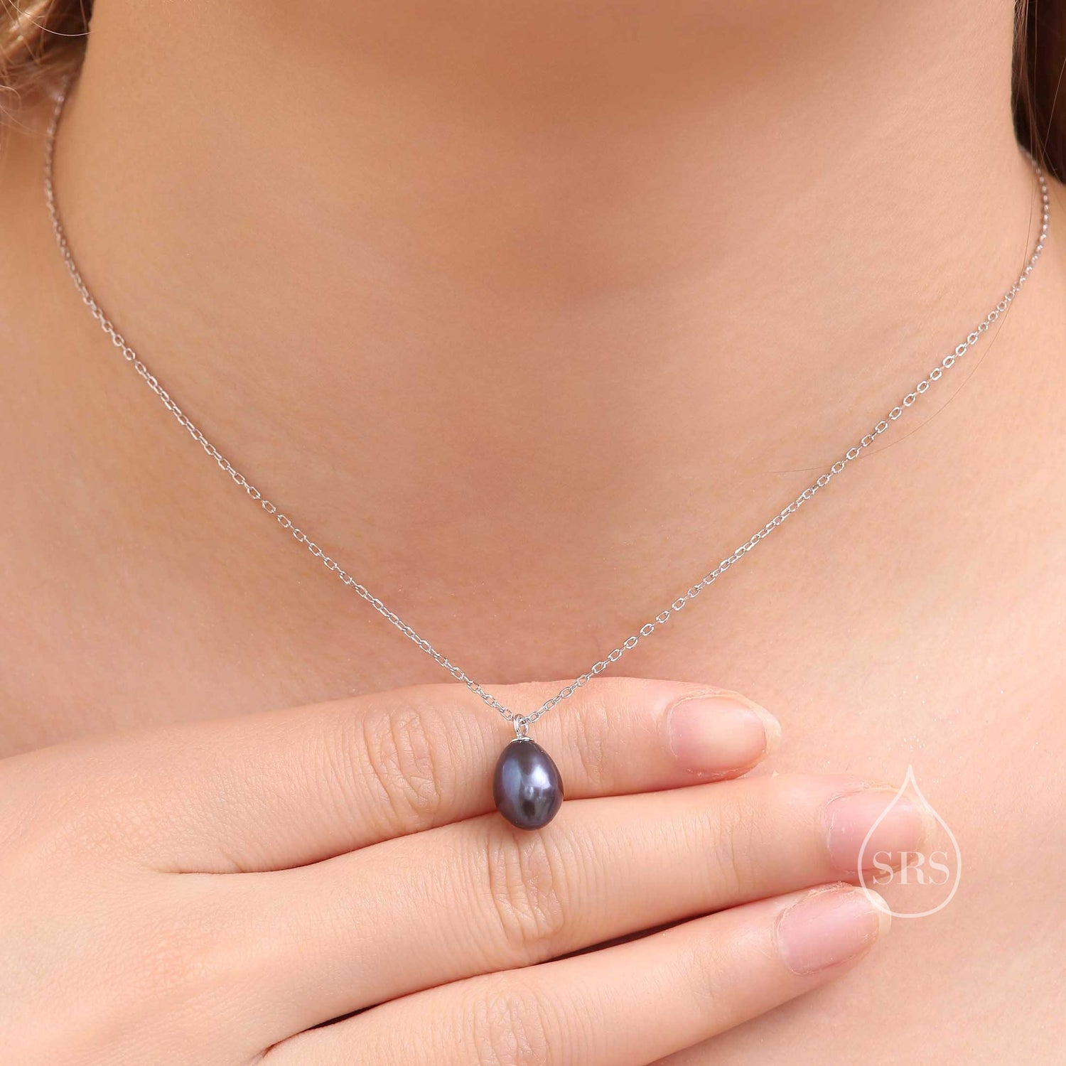 Natural Black Pearl Necklace in Sterling Silver, Genuine Freshwater Pearl Pendant Necklace in Sterling Silver, Minimalist Oval Pearl