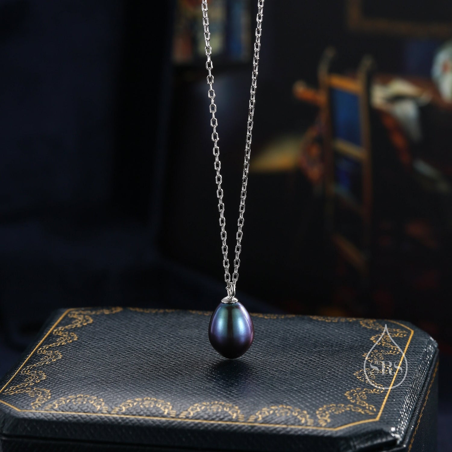 Natural Black Pearl Necklace in Sterling Silver, Genuine Freshwater Pearl Pendant Necklace in Sterling Silver, Minimalist Oval Pearl