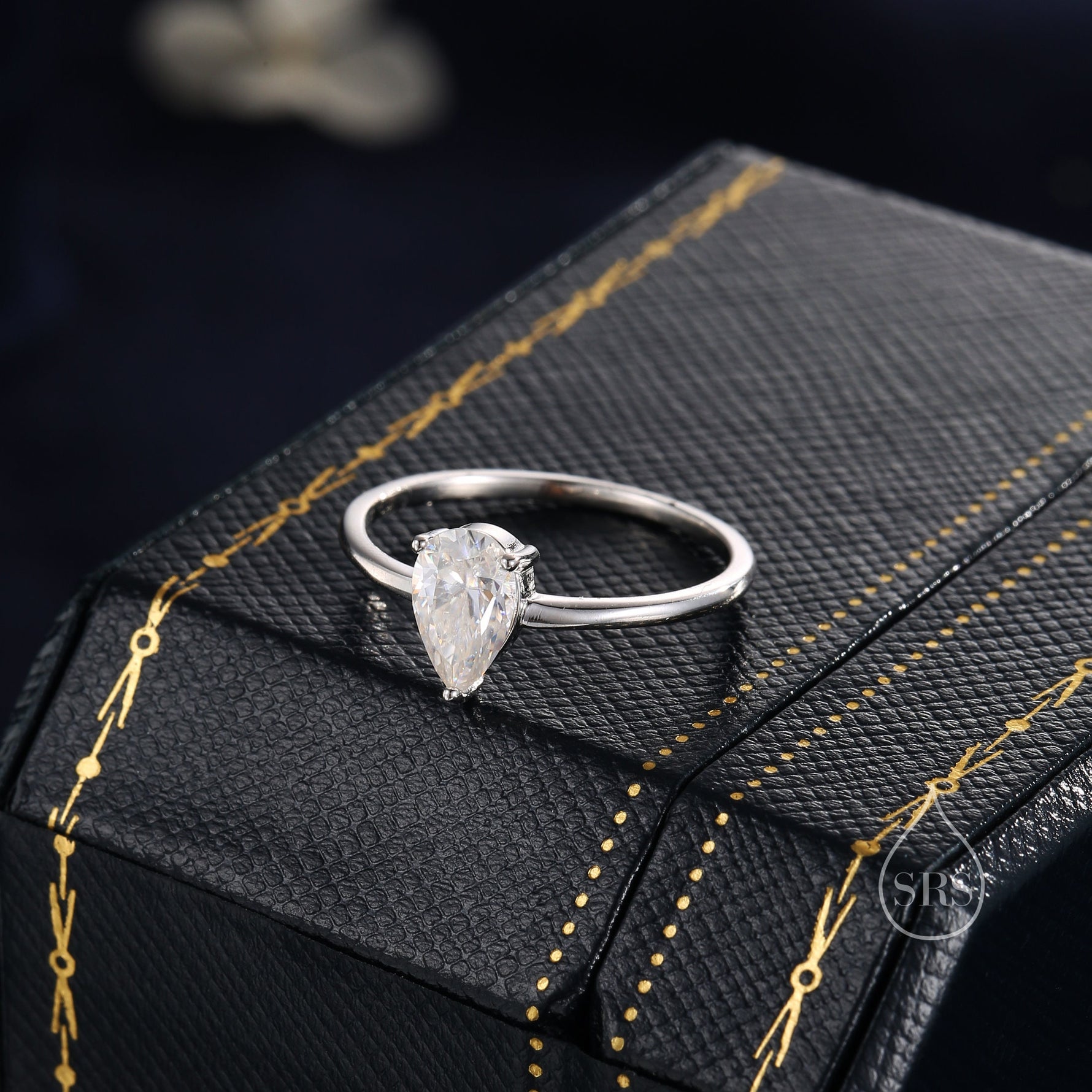 1 Carat Pear Cut Moissanite Diamond Classic Single Stone Engagement Ring in Sterling Silver, Genuine Moissanite Diamond, US 5-8