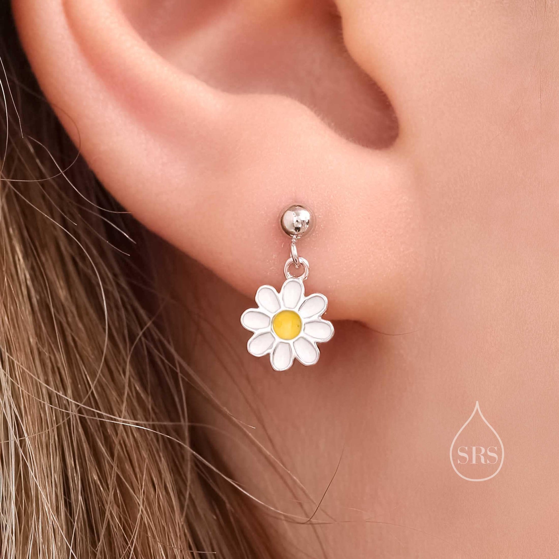 Sterling Silver Mismatched Enamel Daisy and Forget Me Not Flower Drop Stud Earrings, Dainty Asymmetric Forget-me-not and Daisy Earrings