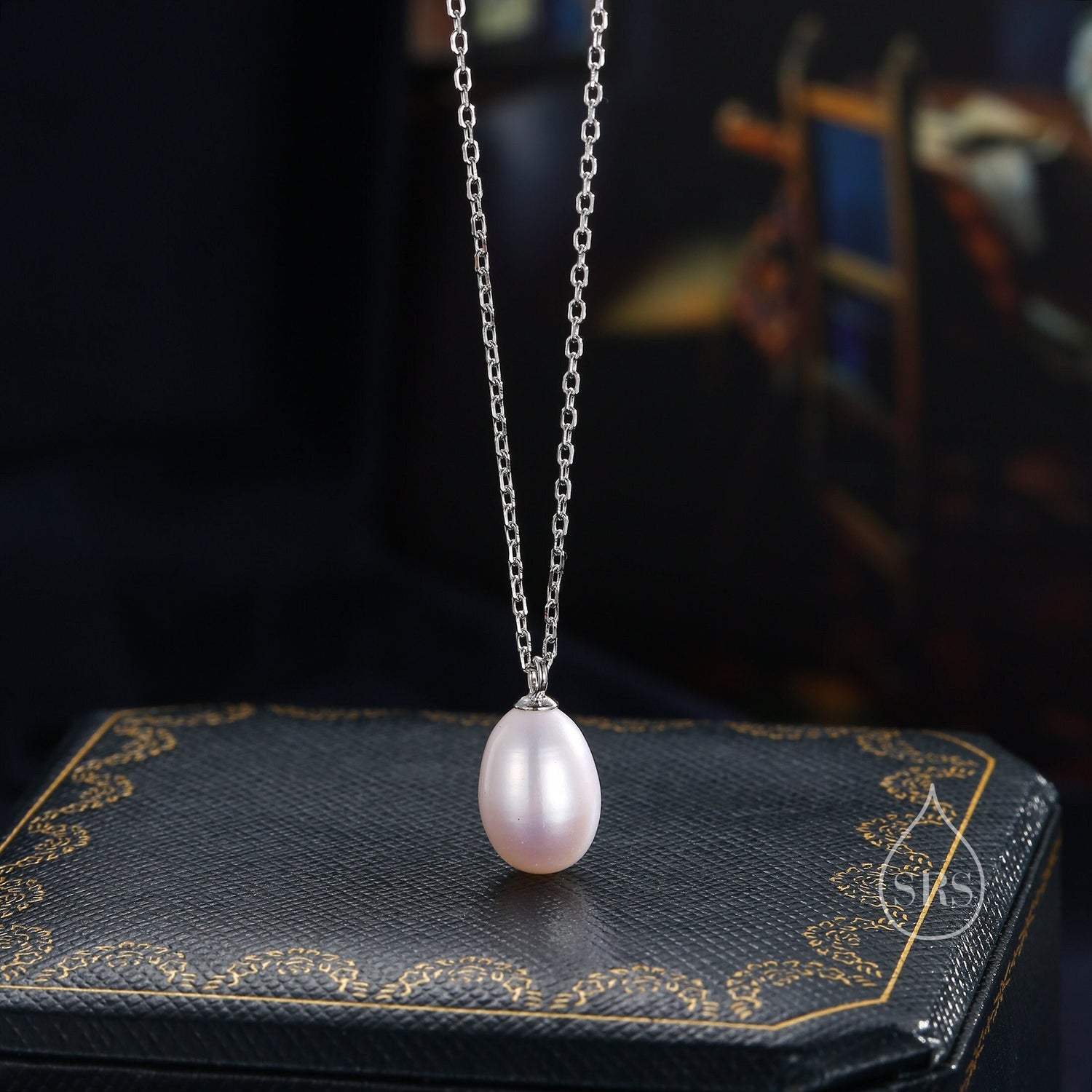 White Freshwater Pearl Pendant Necklace