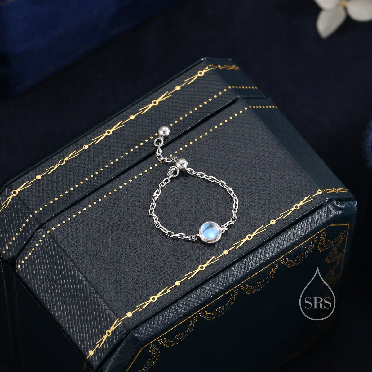 Round Moonstone Soft Chain Ring
