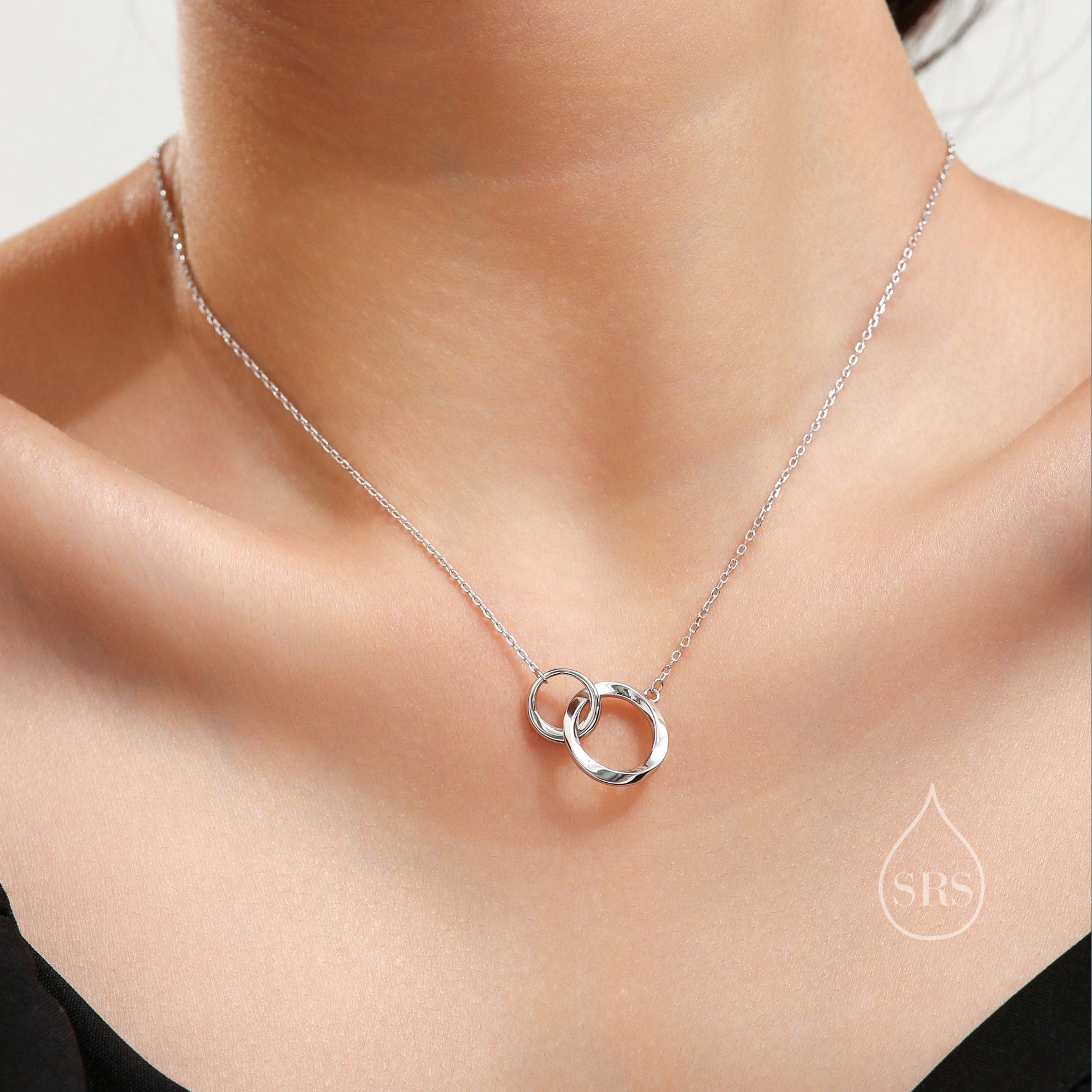 Double Mobius Circle Necklace in Sterling Silver, Silver or Gold or Rose Gold, Interlinking Mobius Strip Necklace, Interlocking Ring