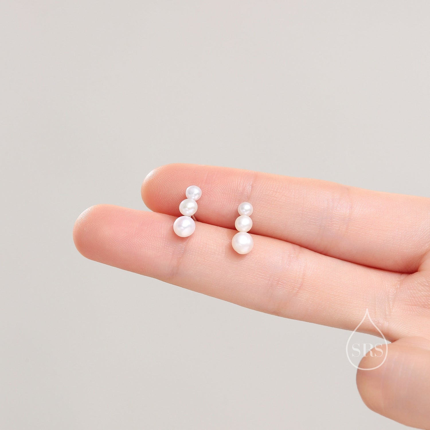 Natural Pearl Trio Stud Earrings in Sterling Silver, Freshwater Pearl Mini Bar Earrings, Silver or Gold, Pearl Earrings, Pearl Stud