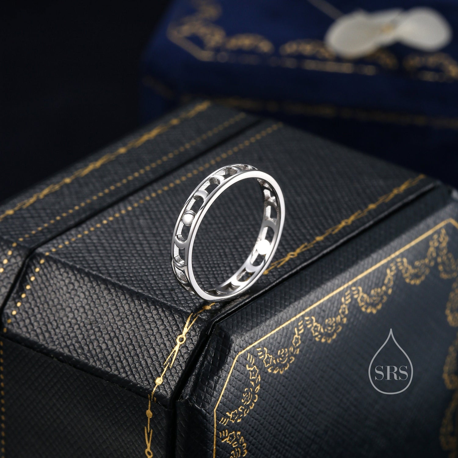 Sterling Silver Moon Phase Ring, US 5 6 7 8 Size, Celestial Jewellery, Dainty and Delicate, Moon Ring