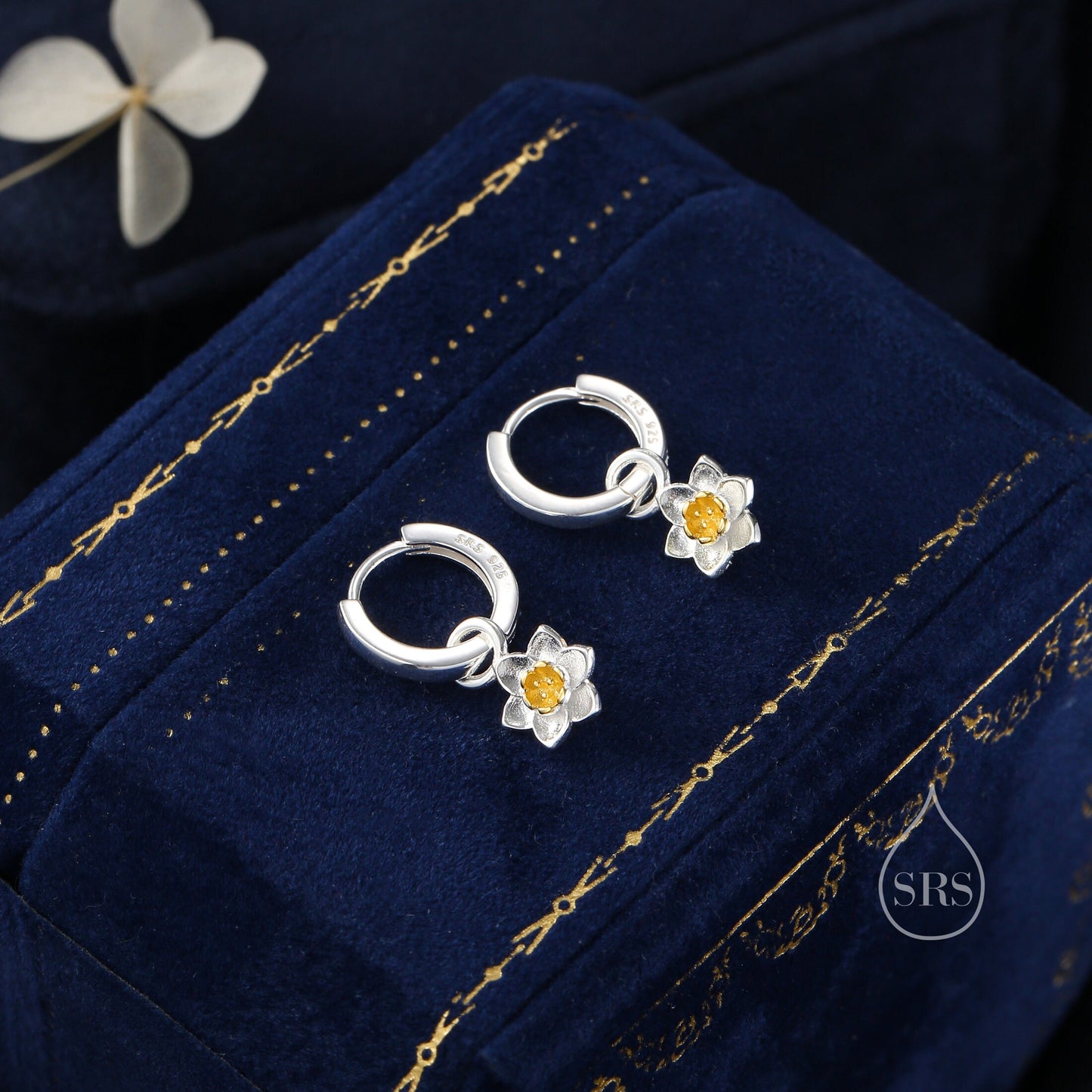 Daffodil Huggie Hoop in Sterling Silver, Partial Gold, Flower hoop Earrings, Daffodil Floral Earrings, 8mm Inner Diameter