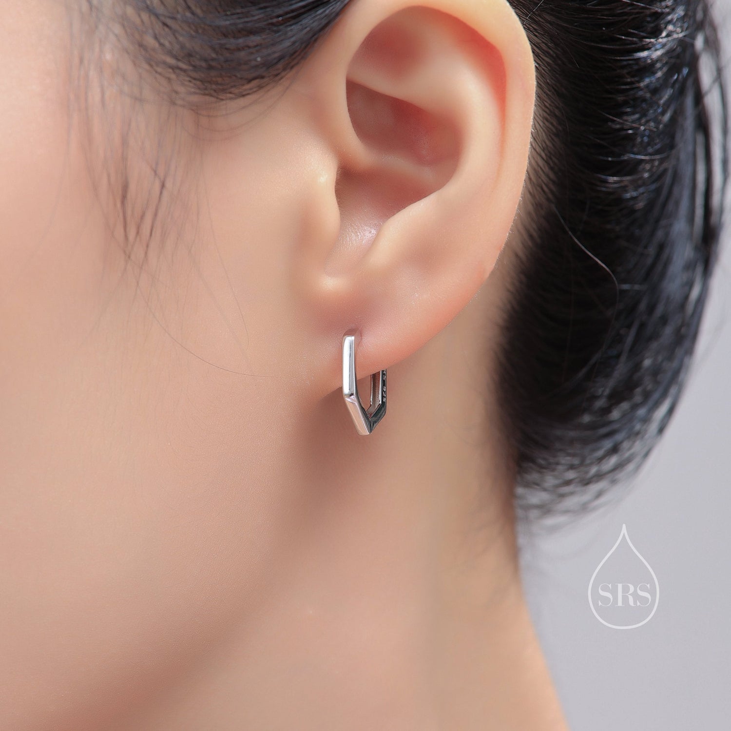 Hexagon Huggie Hoop in Sterling Silver, Geometric Hoop Earrings, Silver, Gold or Rose Gold, 10mm Pentagon Hoop Earrings, Minimalist Hoops