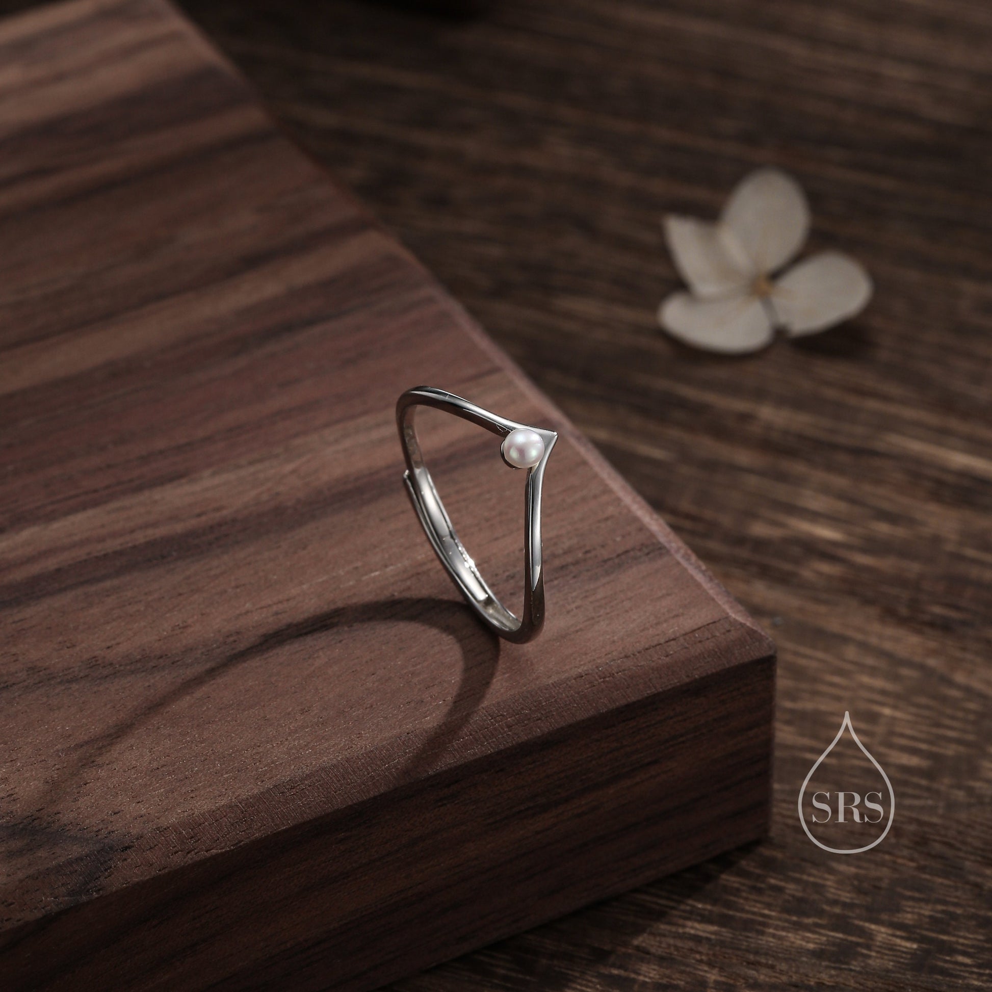 Minimalist Natural Pearl V Ring in Sterling Silver, 3mm Genuine Freshwater Chevron Ring, Adjustable Size Tiara Ring, Real Pearl V Ring