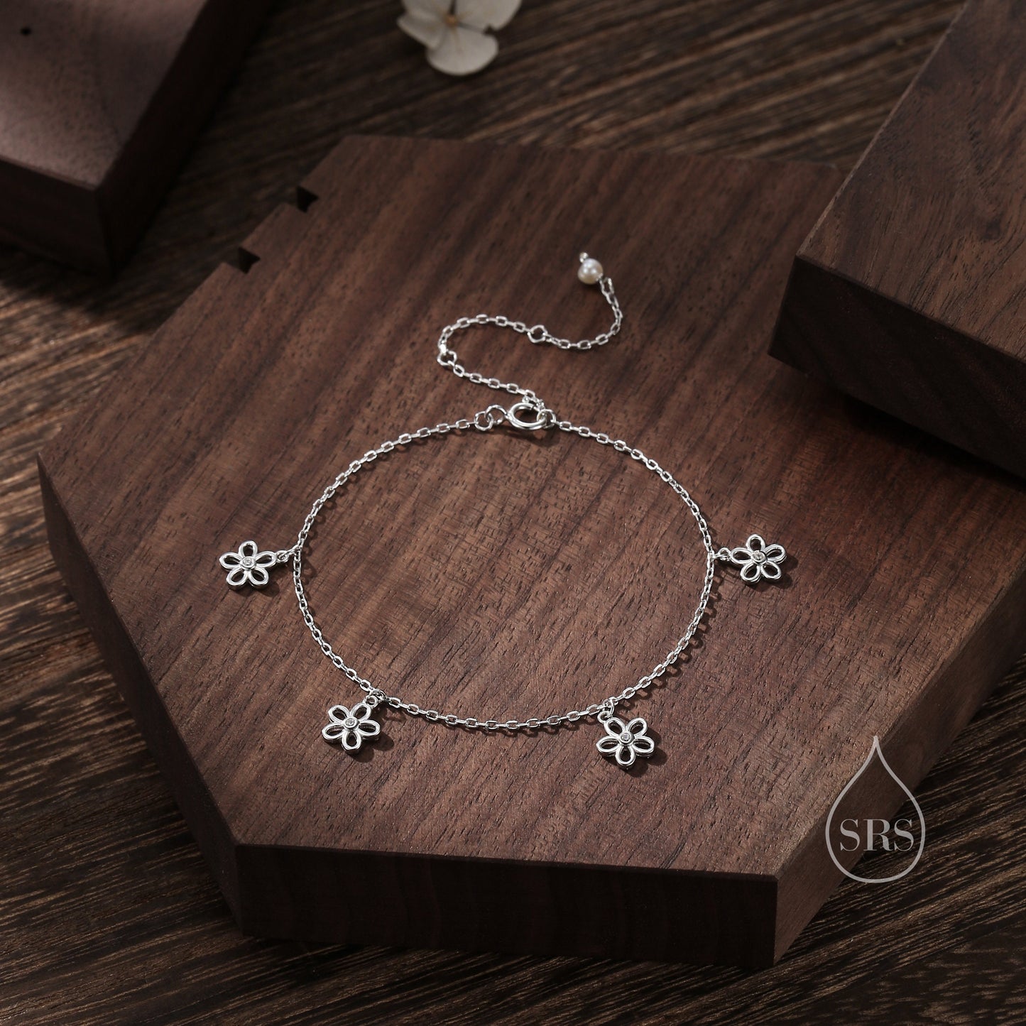 Forget Me Not Flower Motif Bracelet in Sterling Silver, Silver or Gold, Dangle Daisy Bracelet, Forget-me-not Flower Bracelet