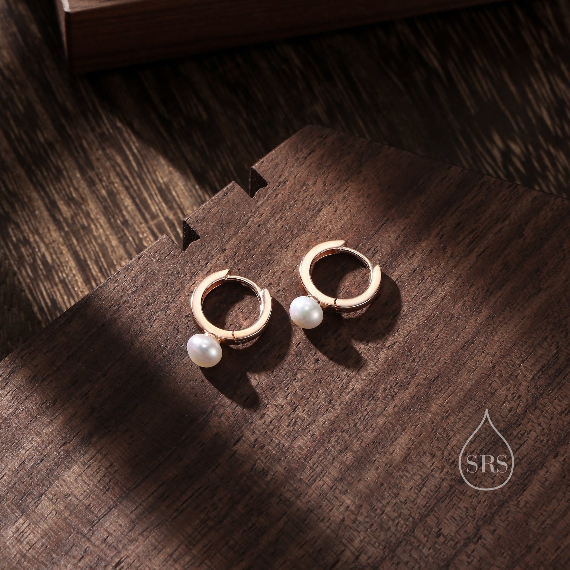 Natural Freshwater Pearl Huggie Hoops, Single Pearl Hoops, Silver or Gold, Genuine Pearl Huggie Hoops, Keshi Pearl Earrings